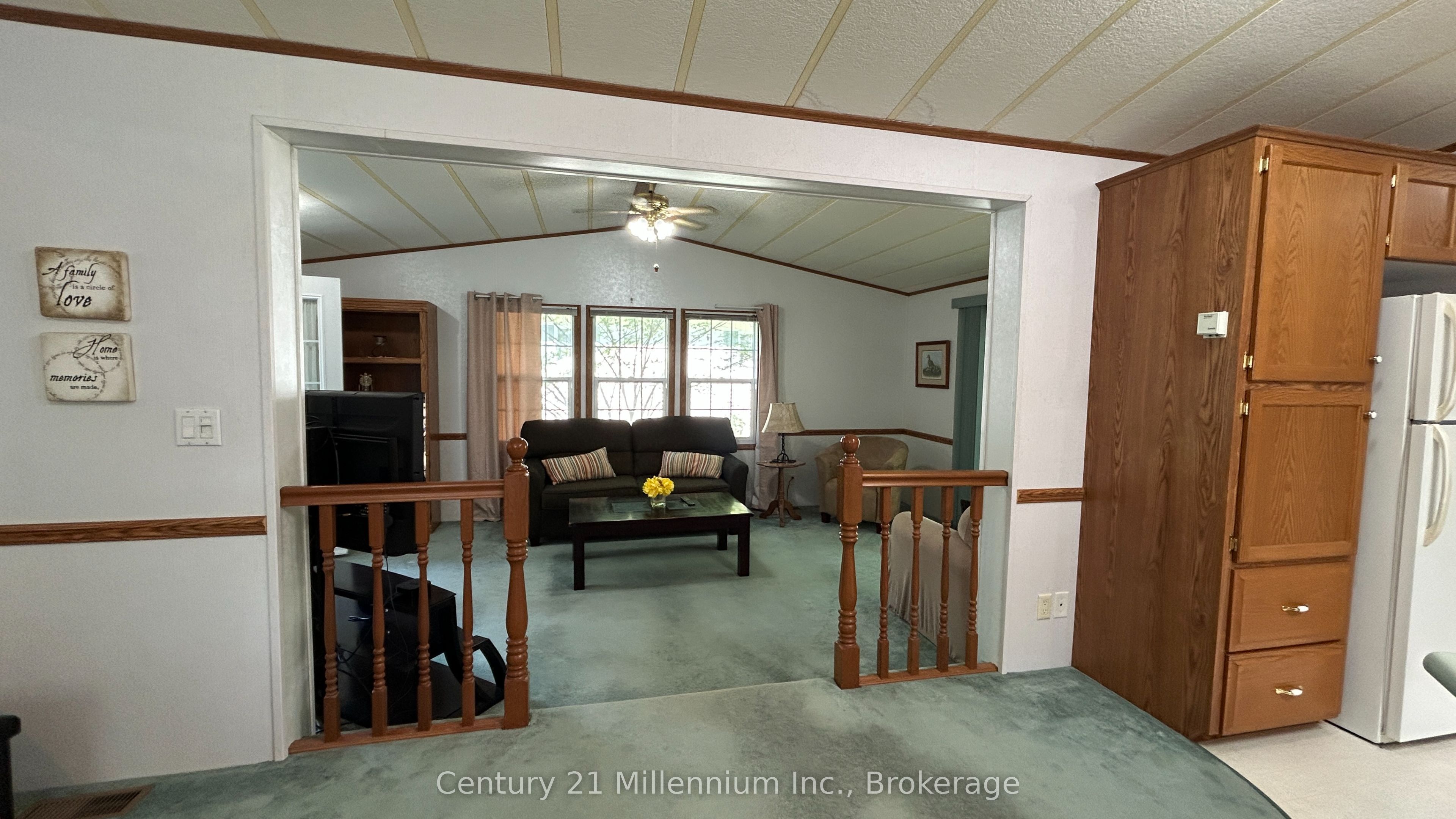 41 The Boardwalk, Wasaga Beach, ON L9Z 3A8 photo 3
