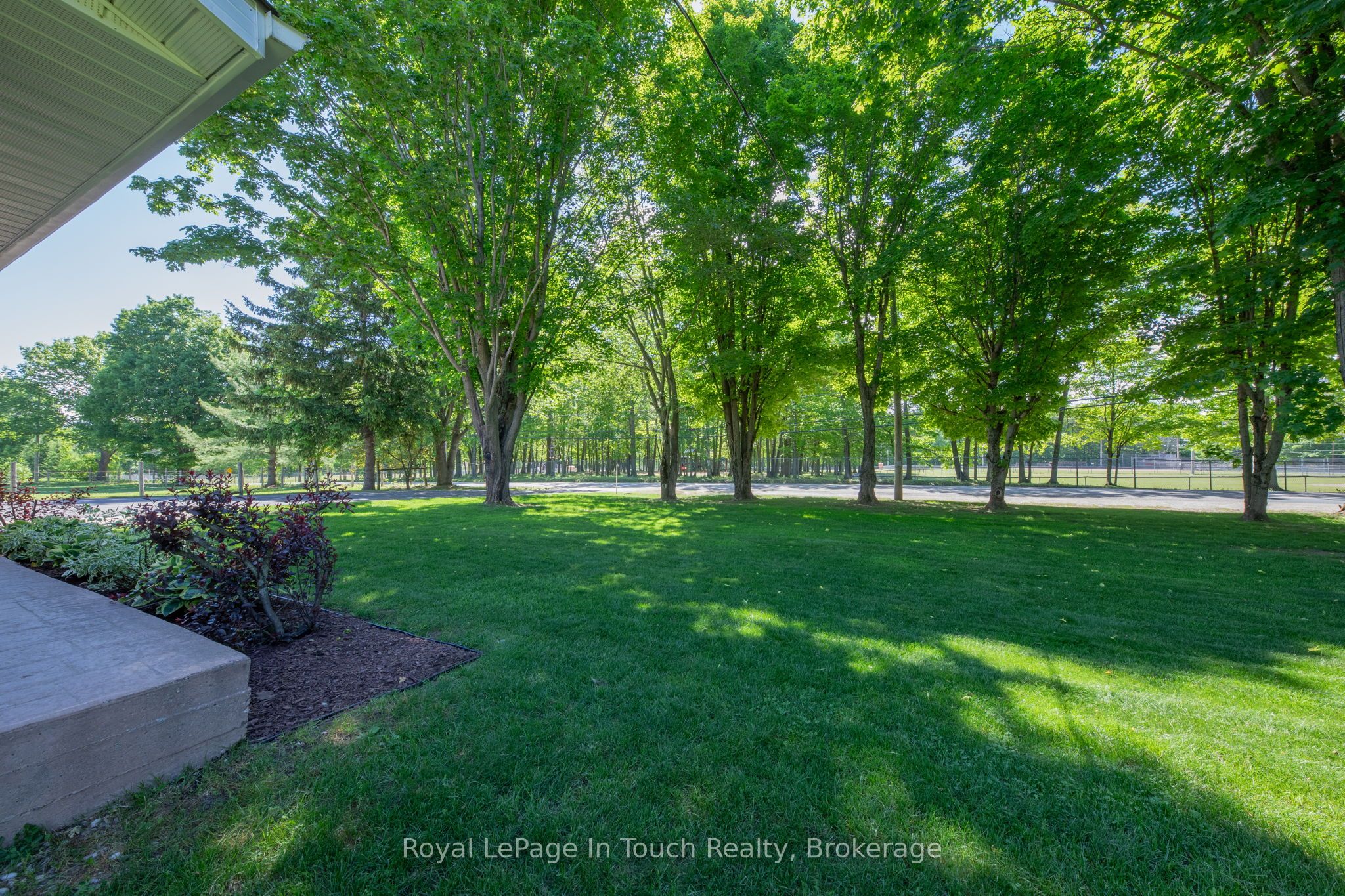 756 Champlain Road, Tiny, ON L9M 0C2 photo 2