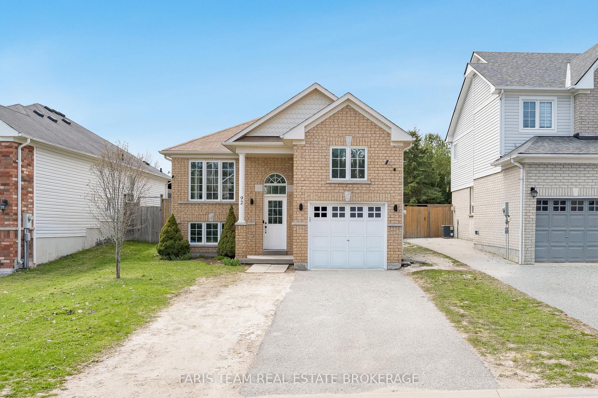 92 Wesley Avenue, Wasaga Beach, ON L9Z 0B9