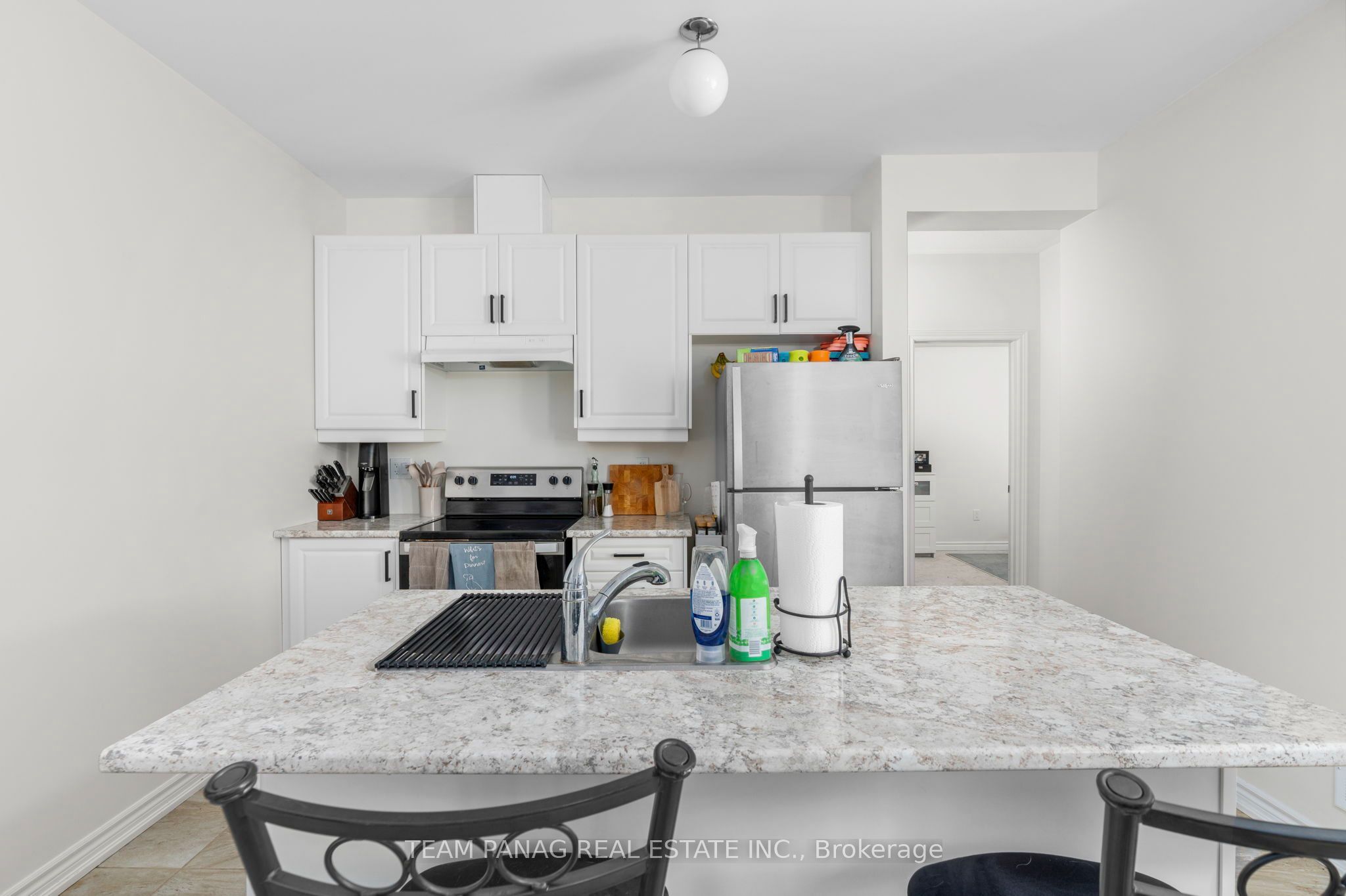 15 Valleybrook Road, Barrie, ON L9J 1L4 photo 4