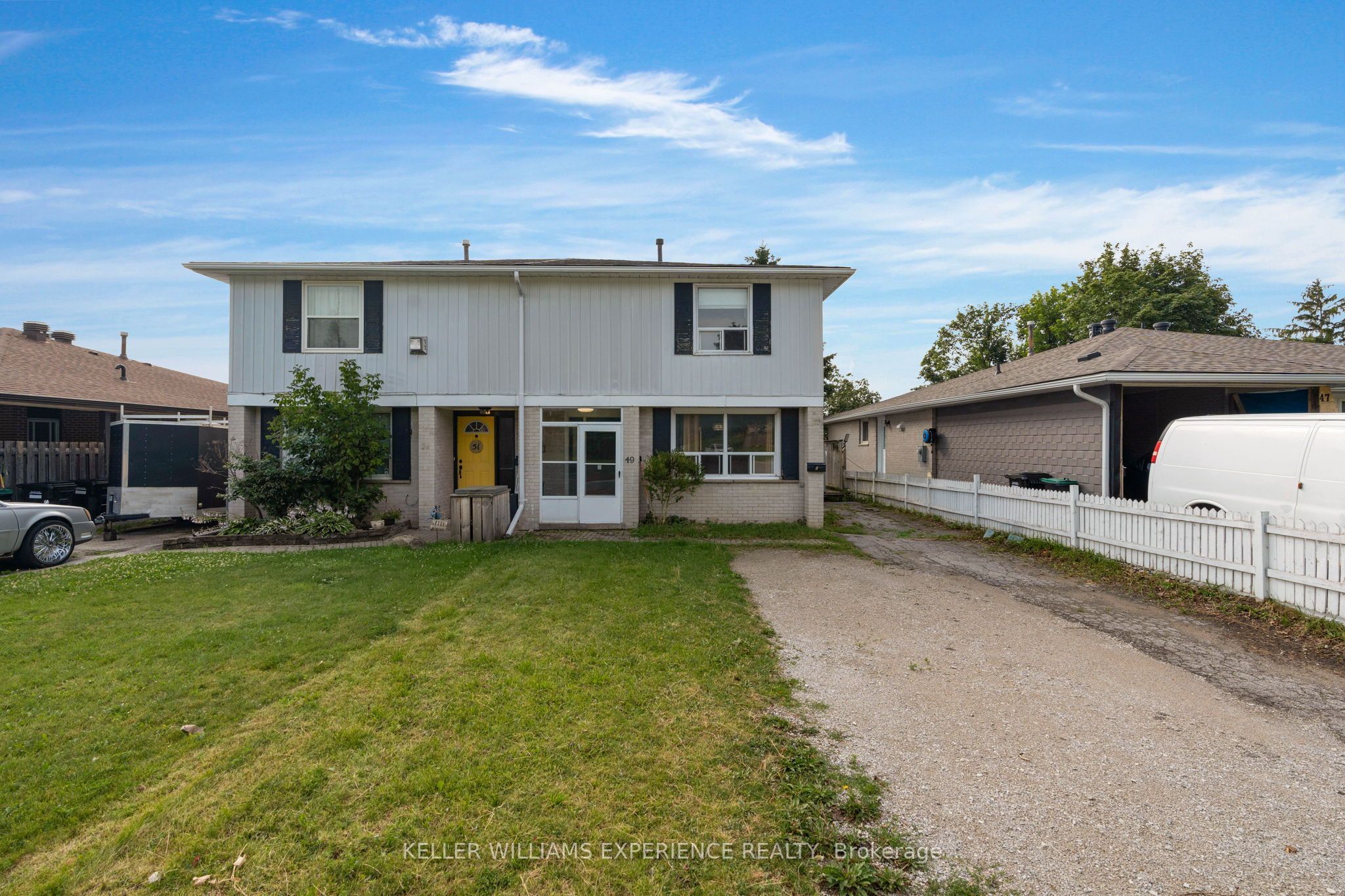 49 Daphne Crescent, Barrie, ON L4M 2Y7