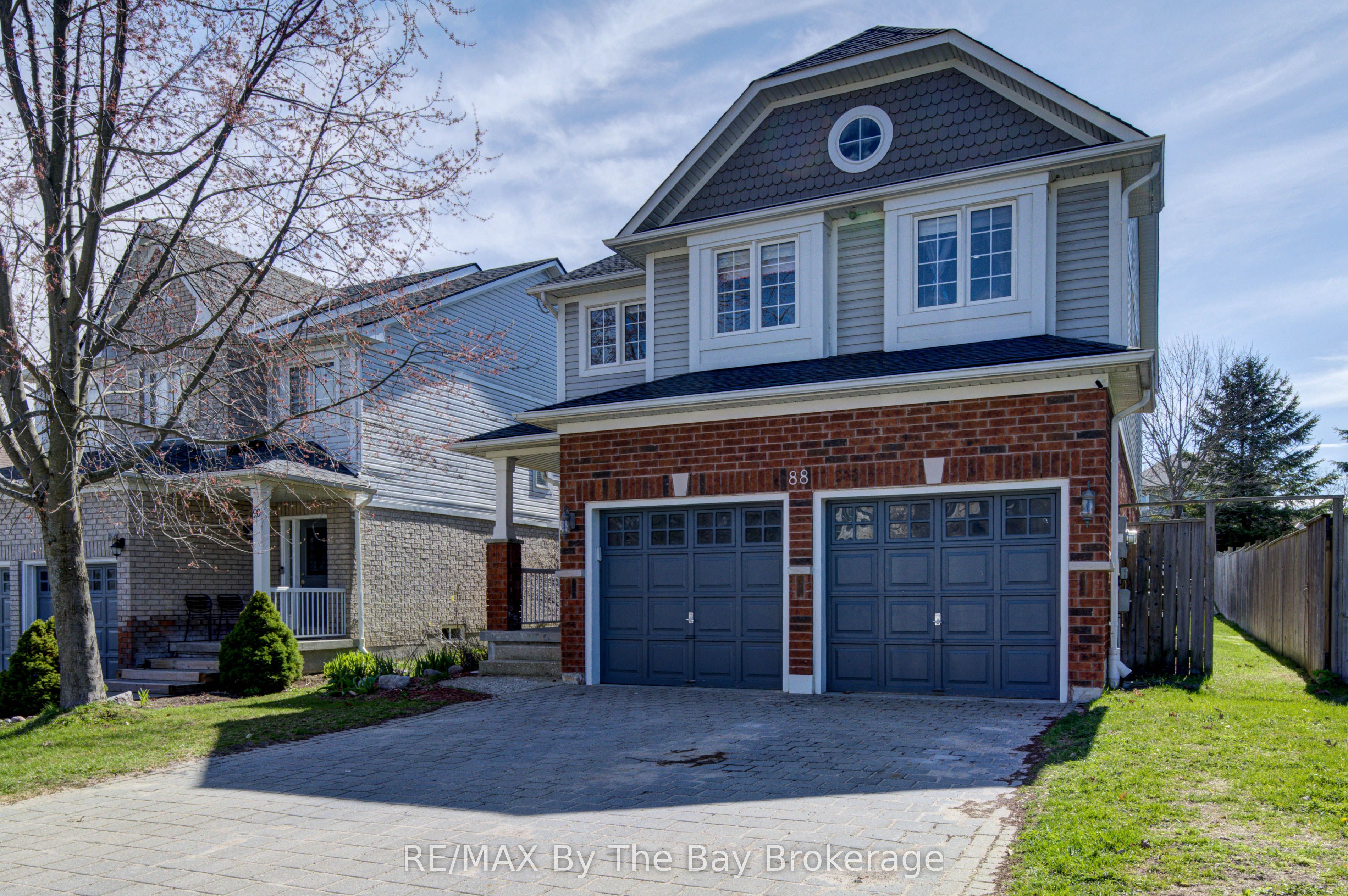 88 Wesley Avenue, Wasaga Beach, ON L9Z 0B9 photo 2