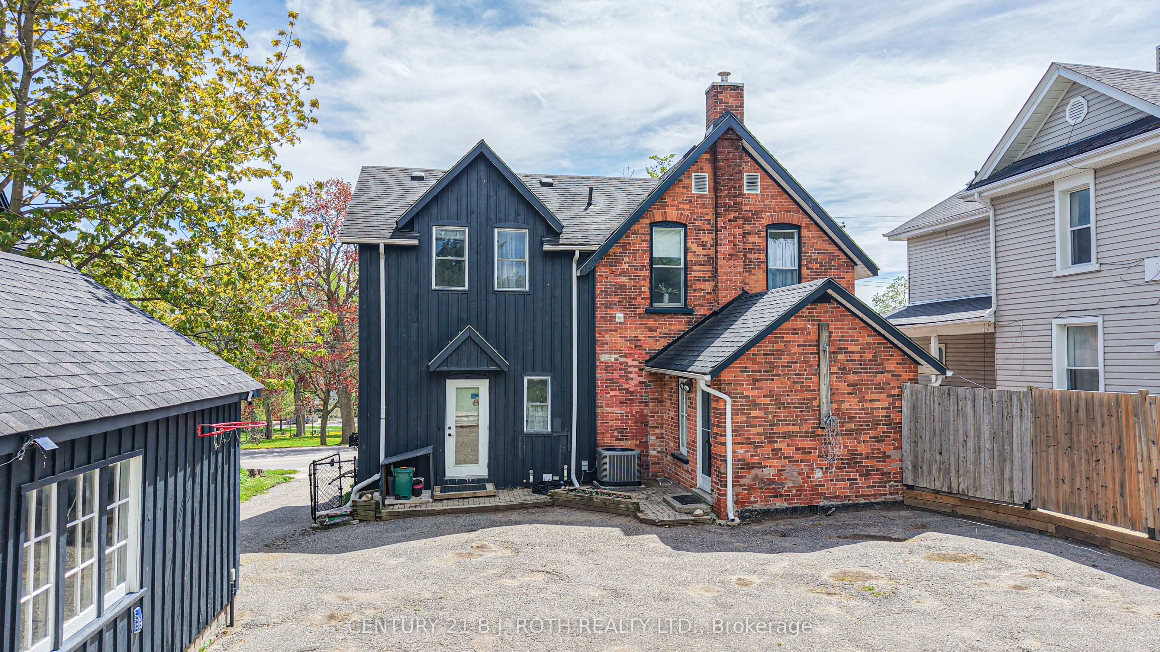 80 Coldwater Road W, Orillia, ON L3V 3L4 photo 4