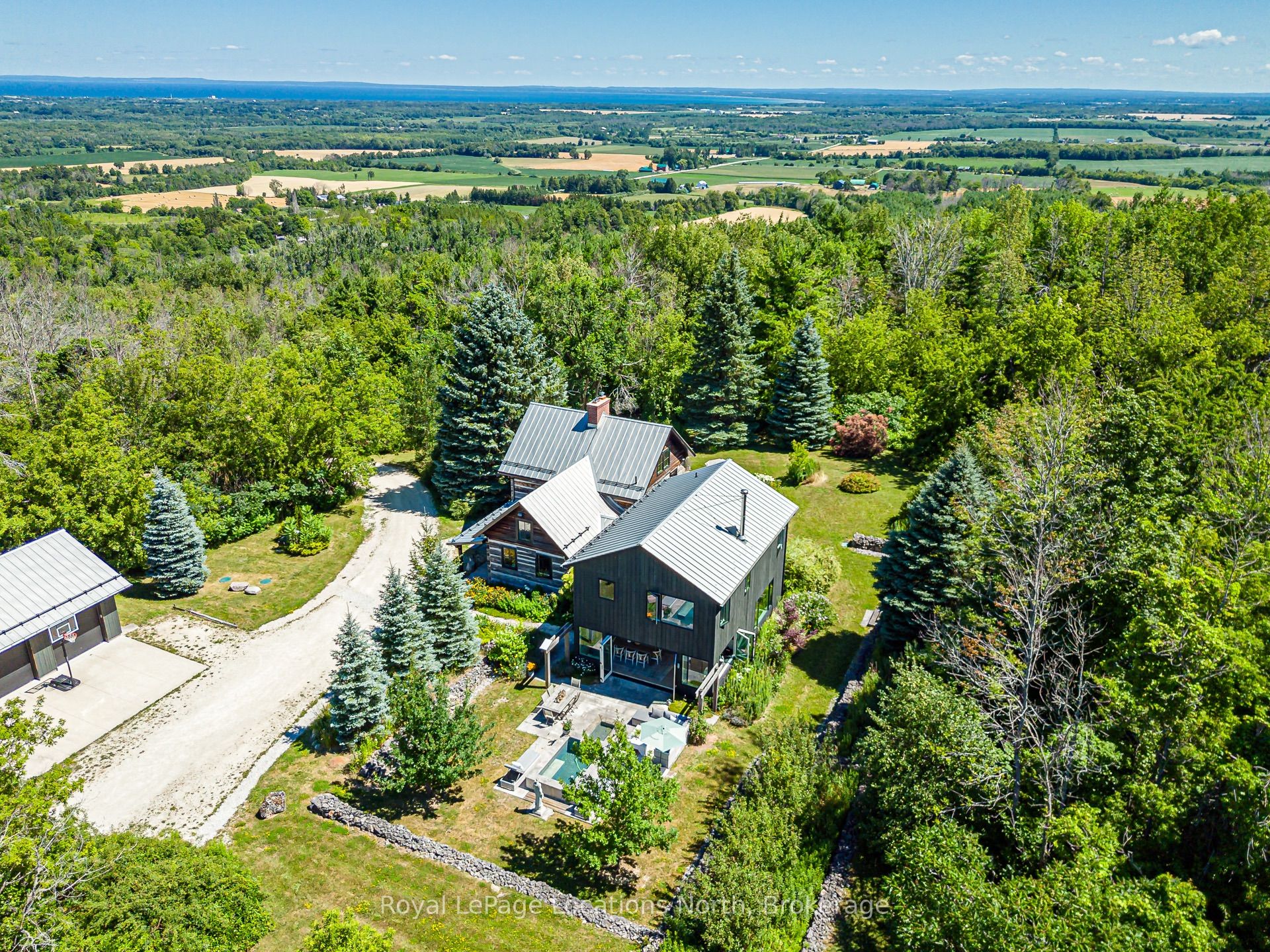 1664 10 Concession N, Clearview, ON L0M 1H0