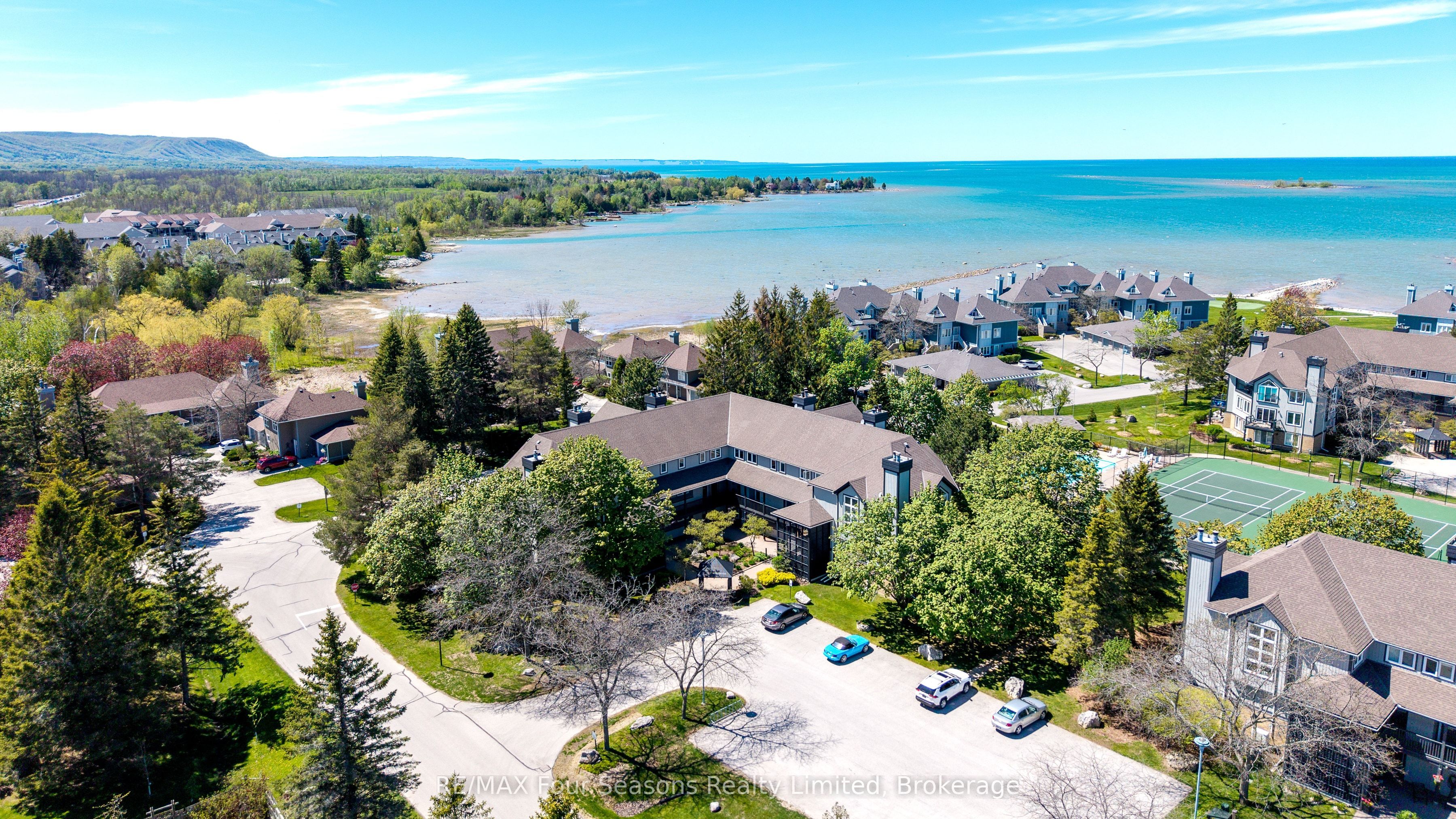 783 Johnston Park Avenue, Collingwood, ON L9Y 5C7 photo 3