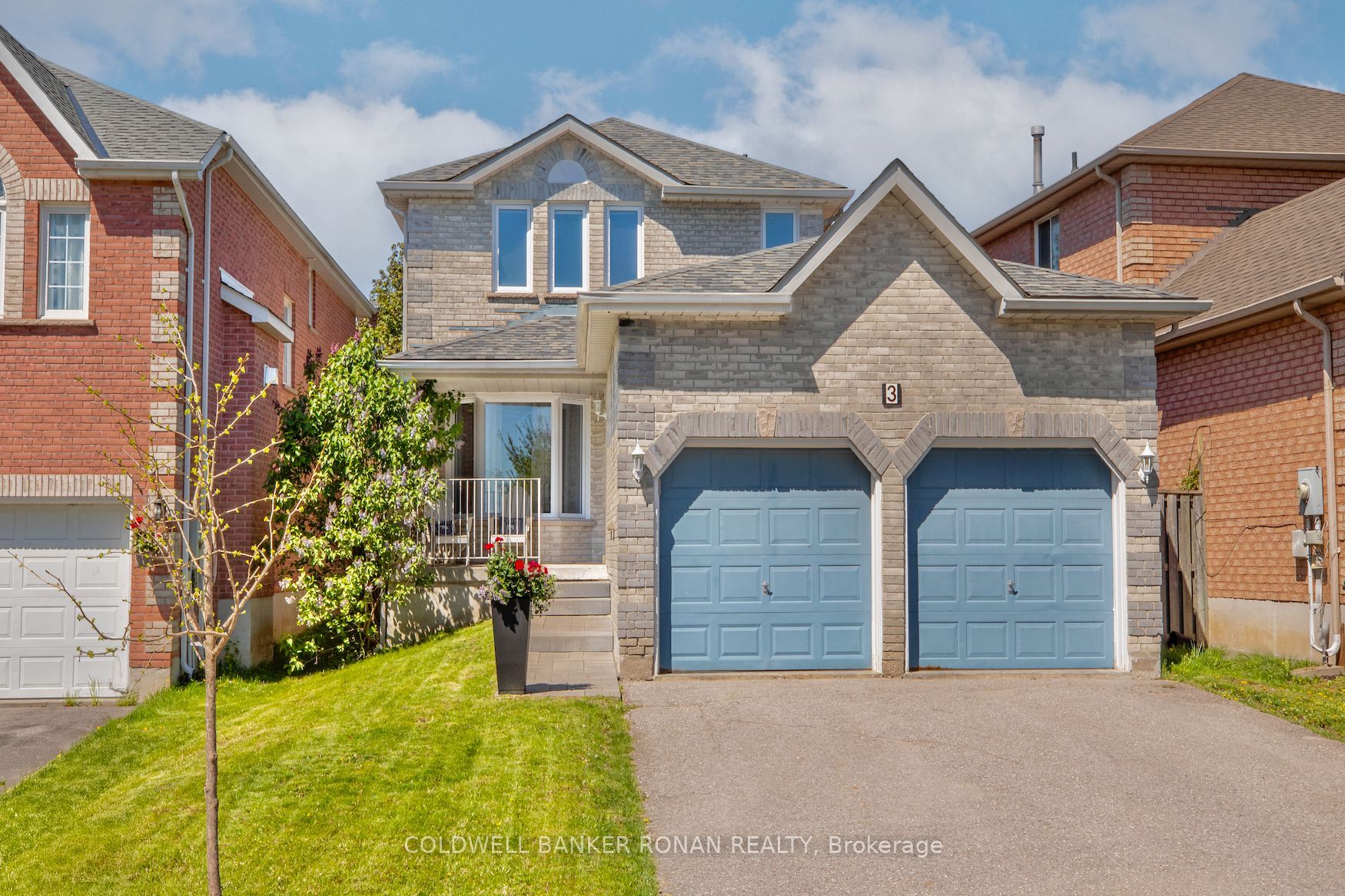 3 Teal Place, Barrie, ON L4N 8W1 photo 2