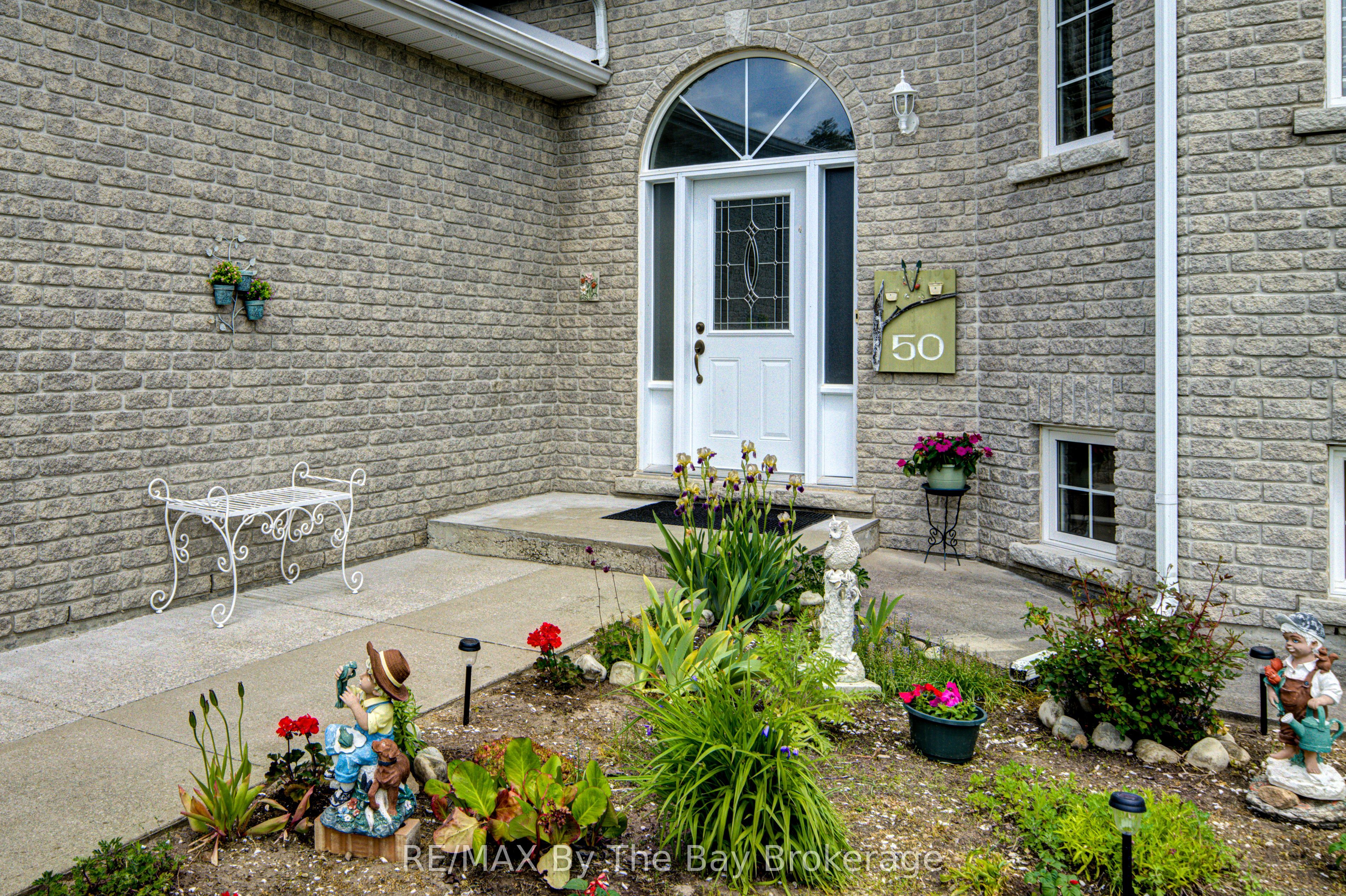 50 Donato Way, Wasaga Beach, ON L9Z 1R9 photo 2