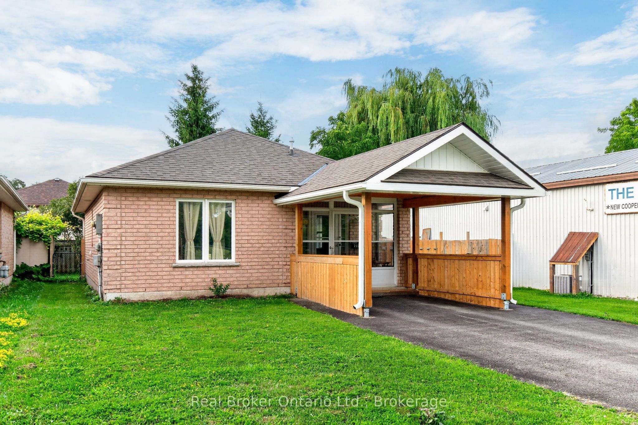 255 Yonge Street, Midland, ON L4R 2B1