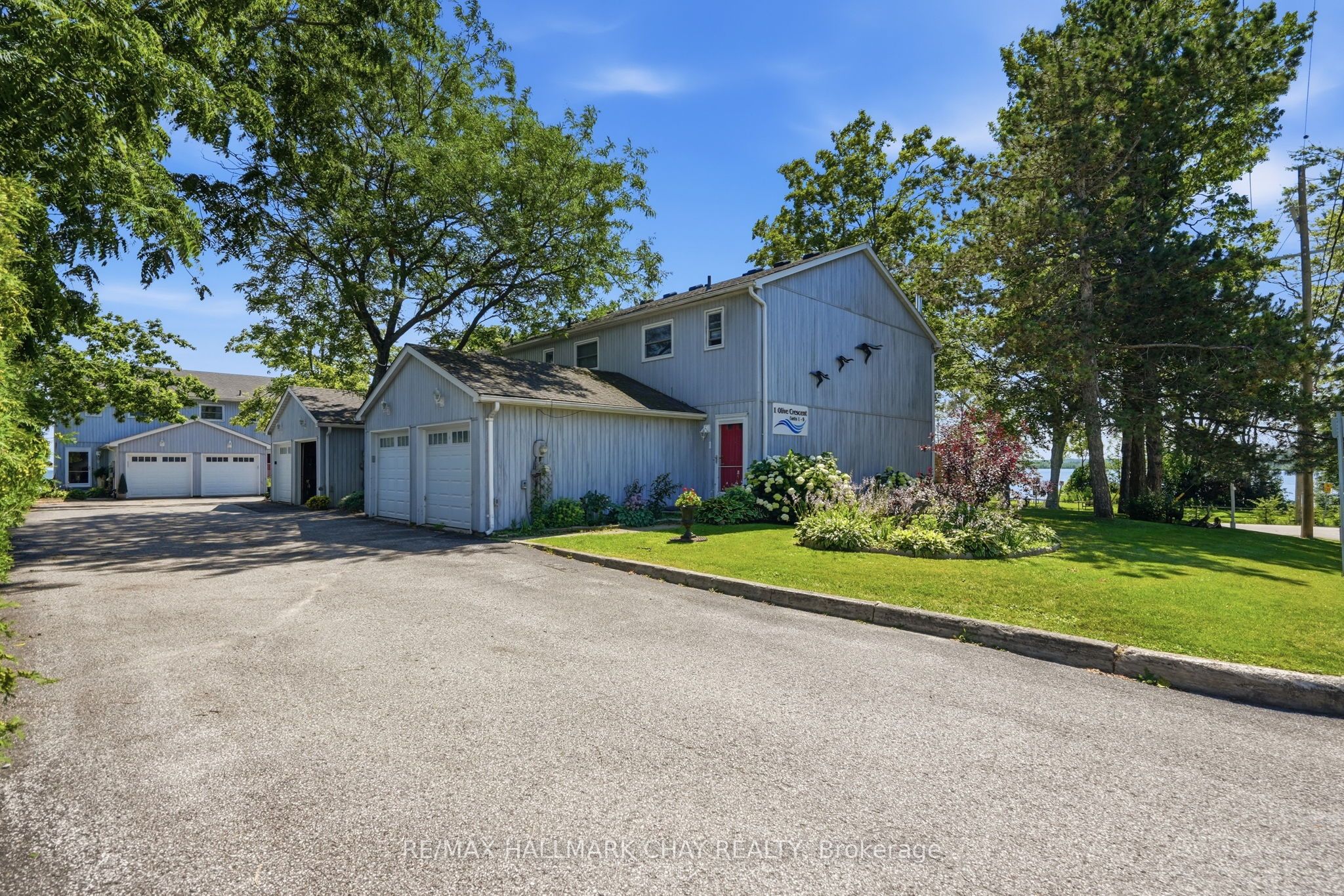 1 Olive Crescent 4, Orillia, ON L3V 7N5 photo 2