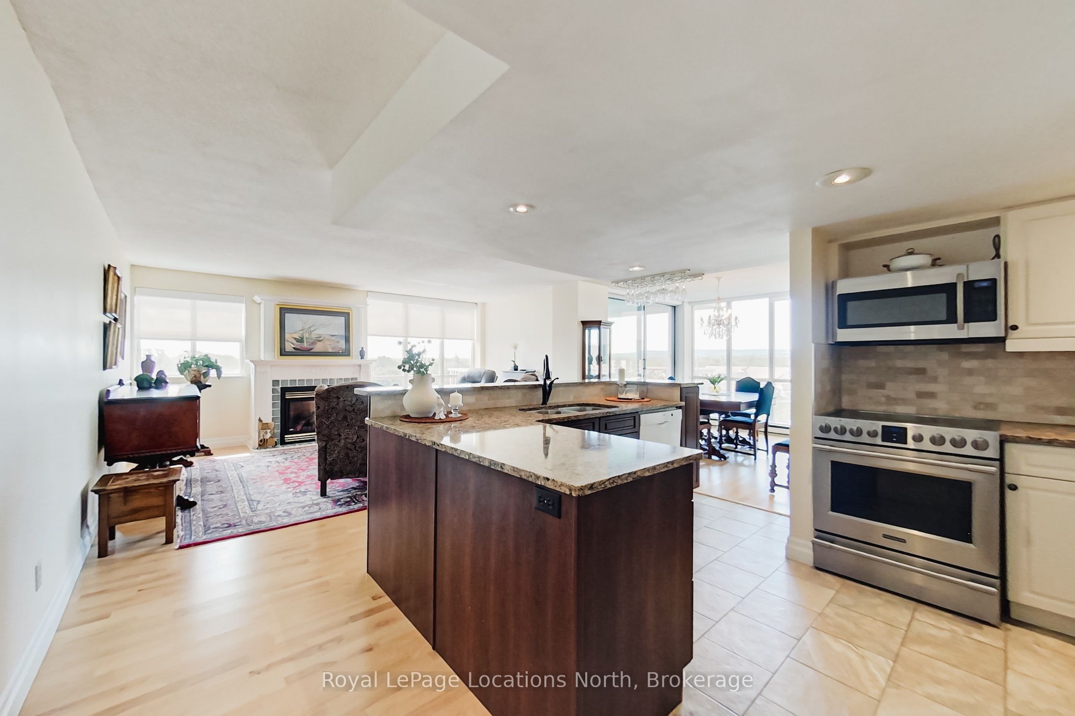 24 Ramblings Way 706, Collingwood, ON L9Y 5C6 photo 4