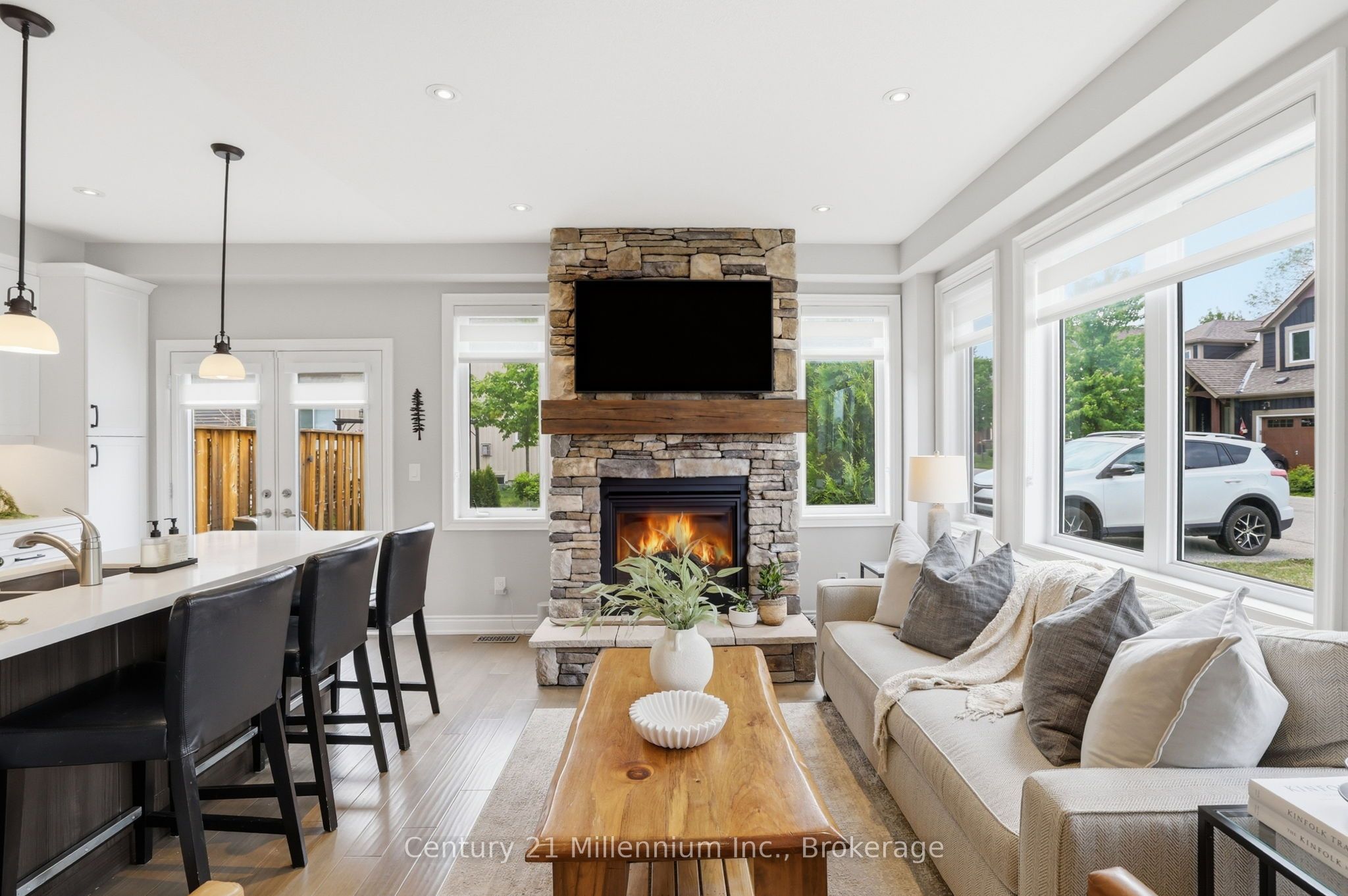46 Greaves Avenue, Collingwood, ON L9Y 0Z5 photo 3