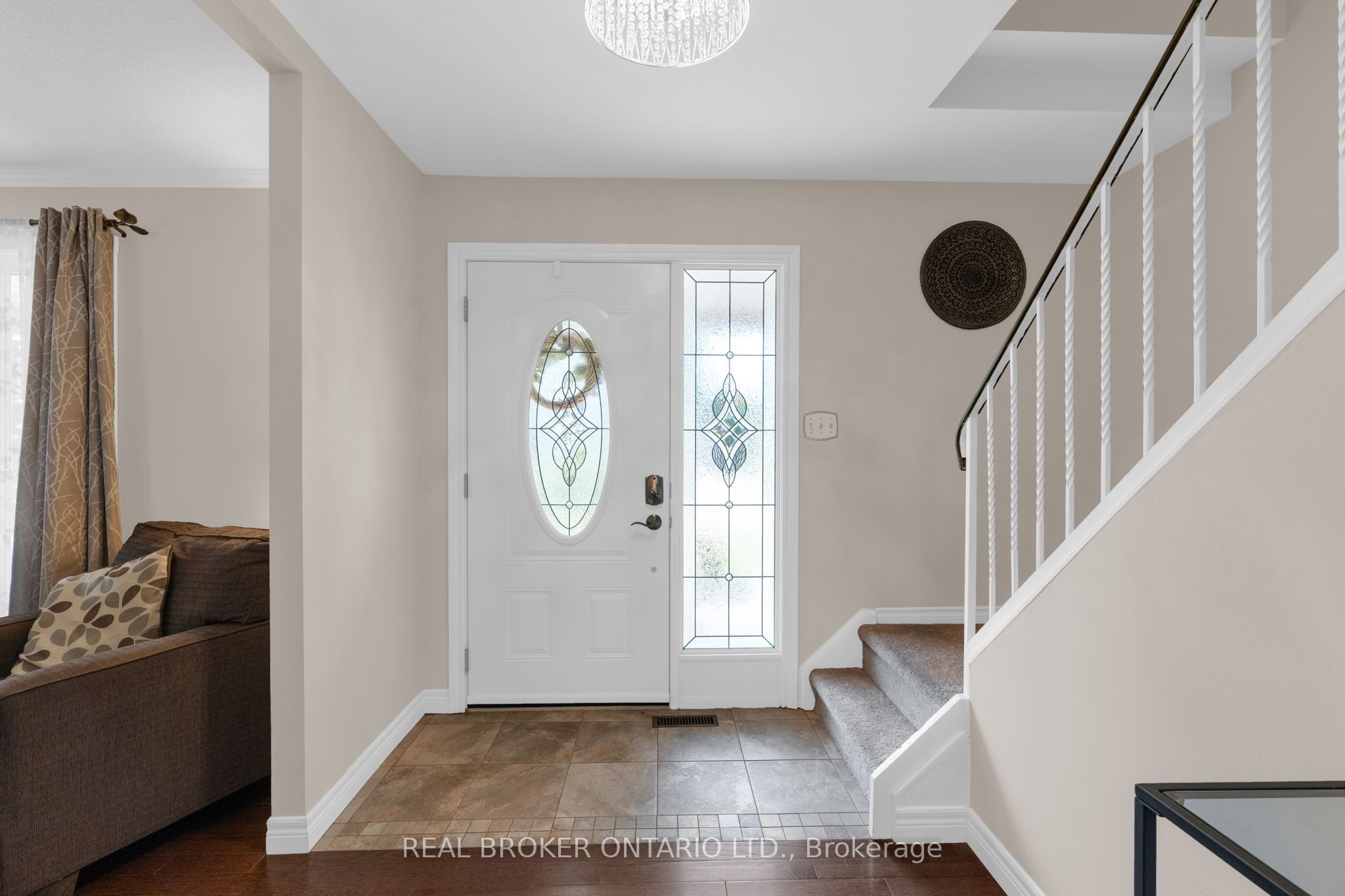 40 Farmingdale Crescent, Barrie, ON L4M 5E5 photo 4