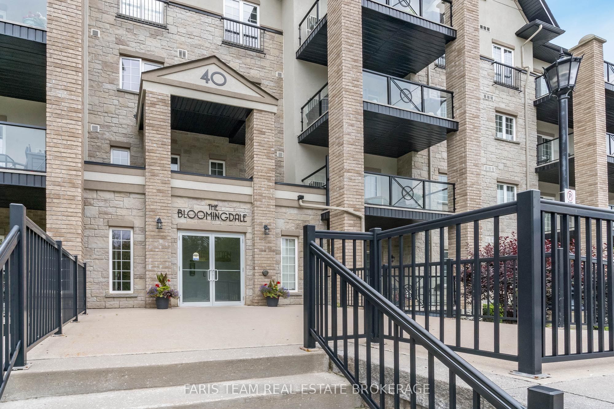 40 Ferndale Drive S 210, Barrie, ON L4N 2L3 photo 2