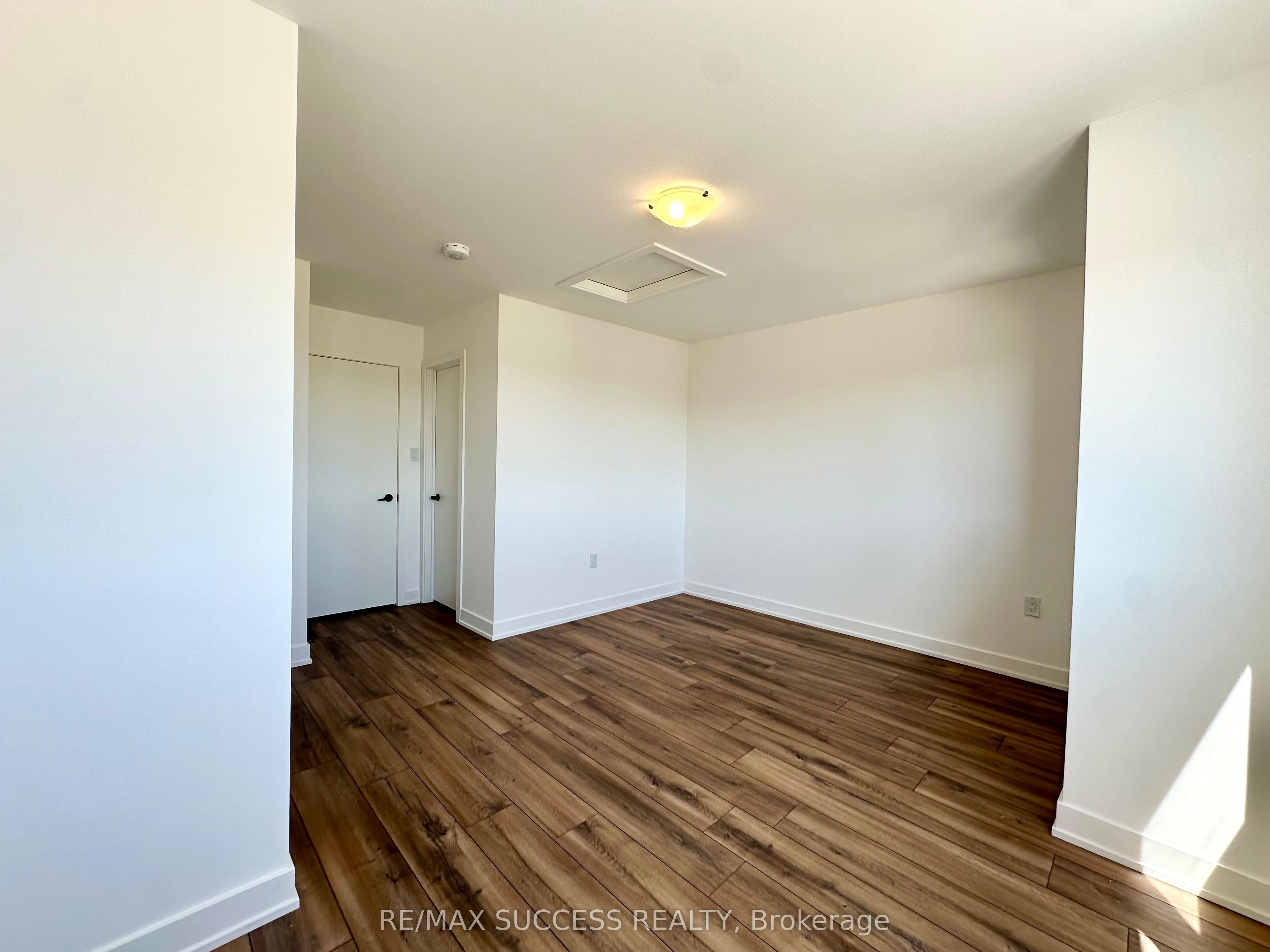 49 Flan Boulevard, Barrie, ON L9J 0E1 photo 2