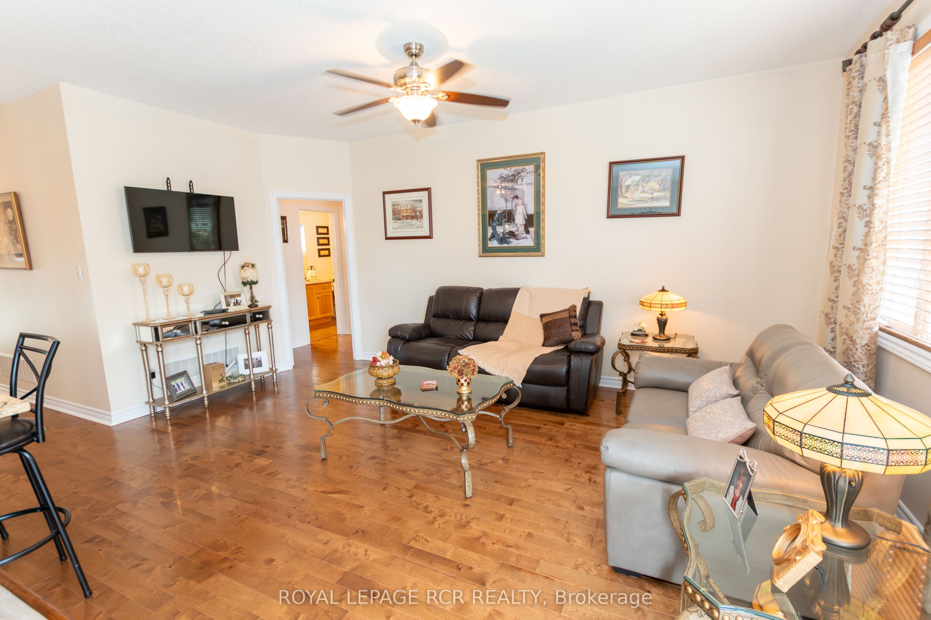 135 White Sands Way, Wasaga Beach, ON L9Z 0E3 photo 4