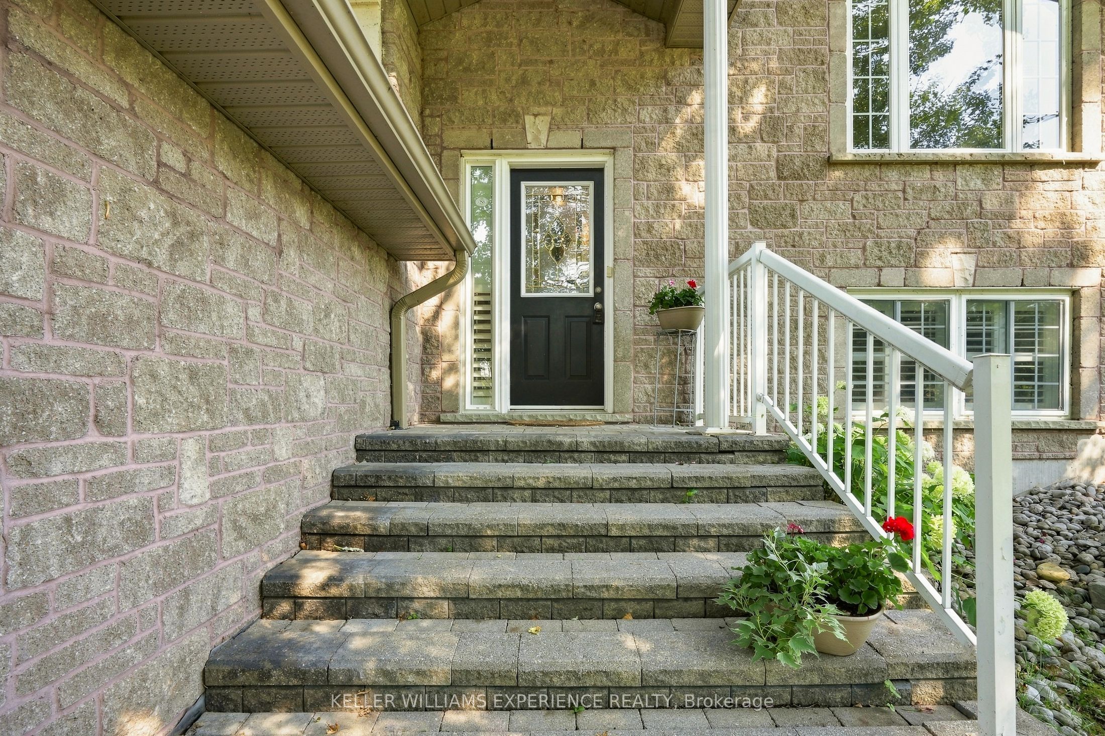 2438 Amigo Drive, Severn, ON L3V 0T9 photo 4