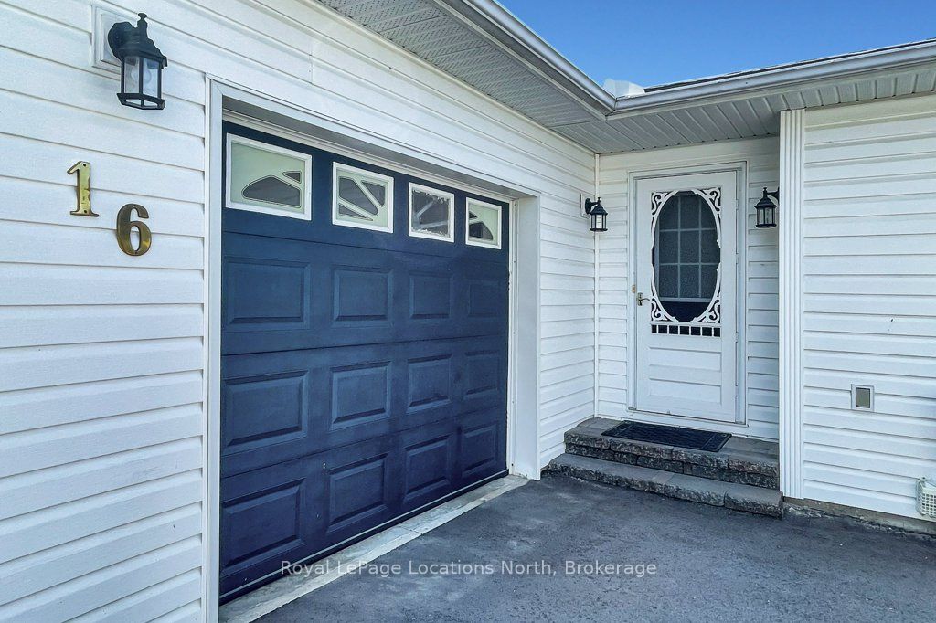 16 Atlantic Avenue, Wasaga Beach, ON L9Z 3A8 photo 2