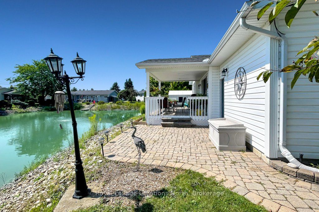 16 Atlantic Avenue, Wasaga Beach, ON L9Z 3A8 photo 4