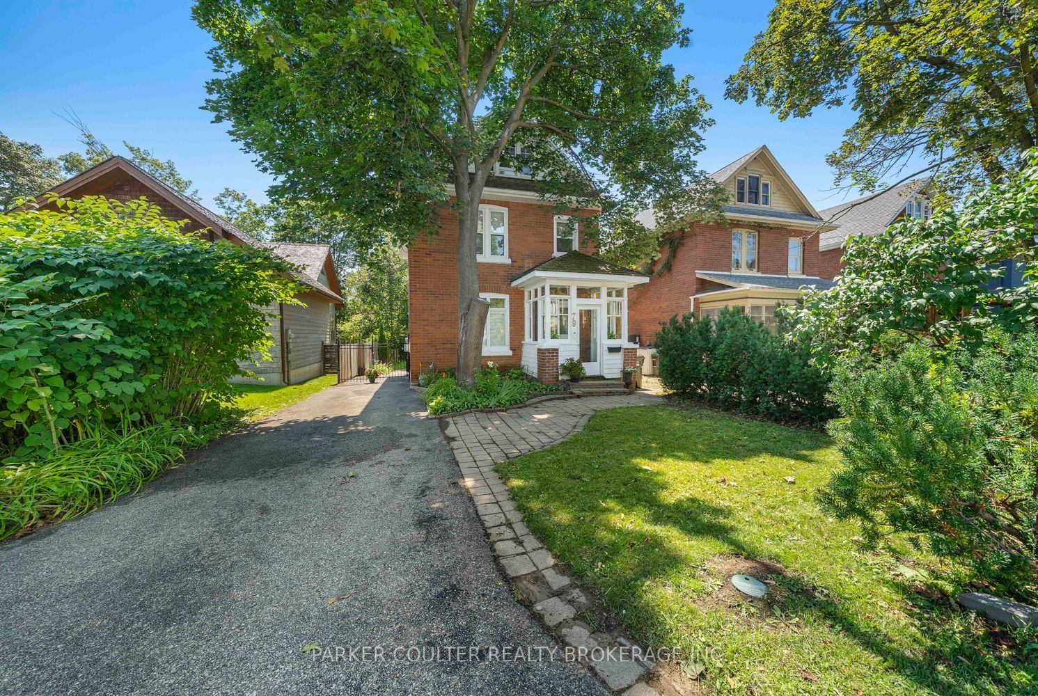 79 Blake Street, Barrie, ON L4M 1C2 photo 2