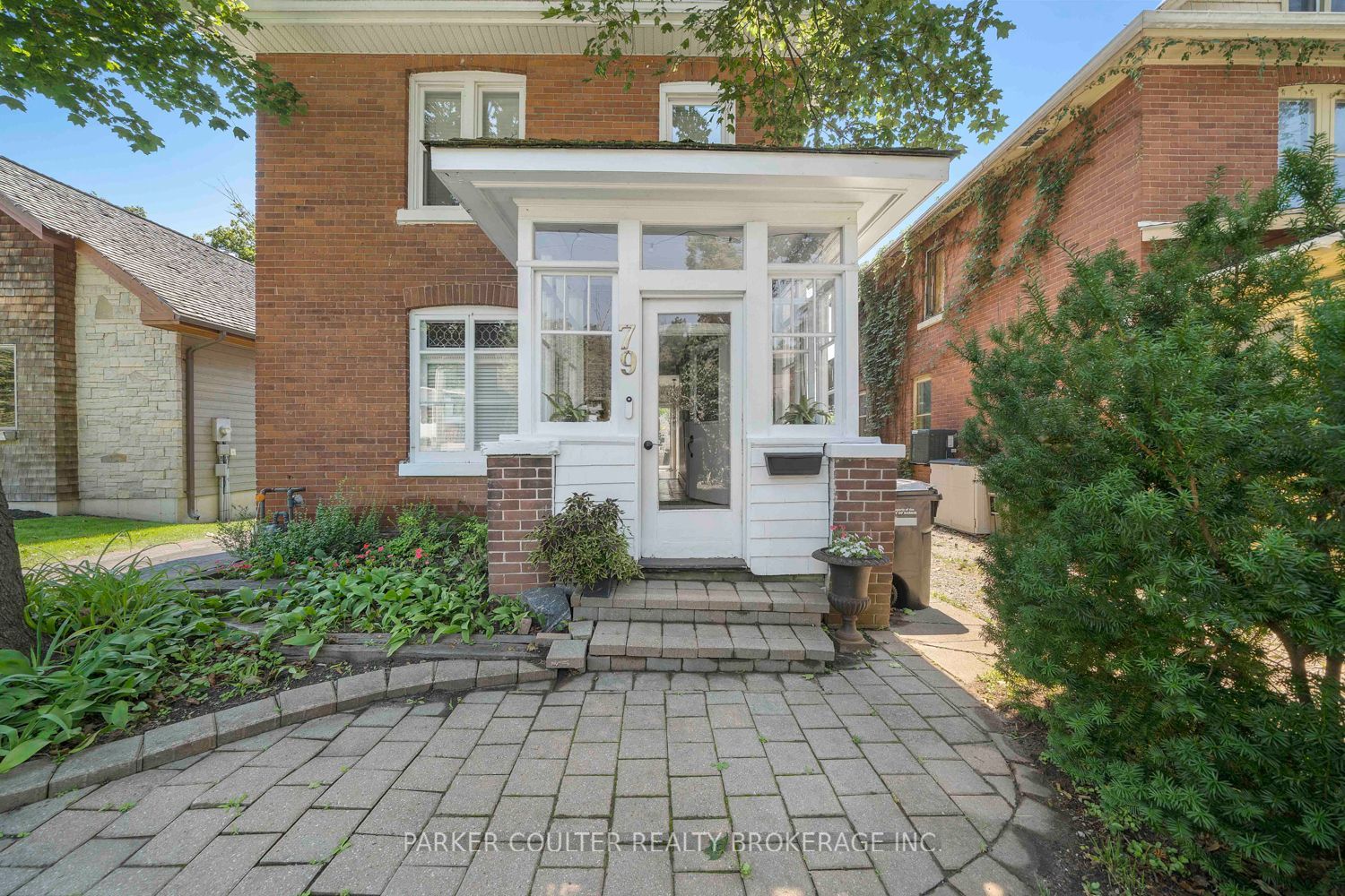 79 Blake Street, Barrie, ON L4M 1C2 photo 3