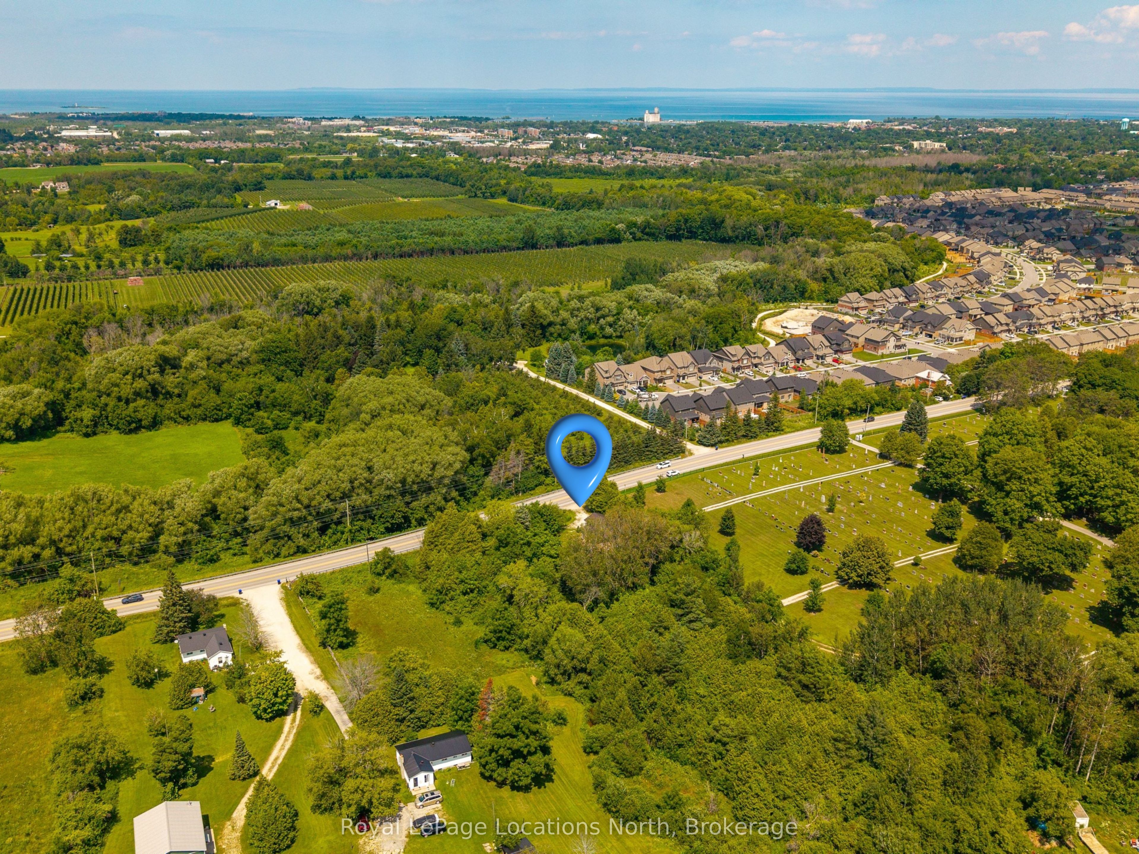 8081 Poplar Side Road, Clearview, ON L9Y 3Y9 photo 3