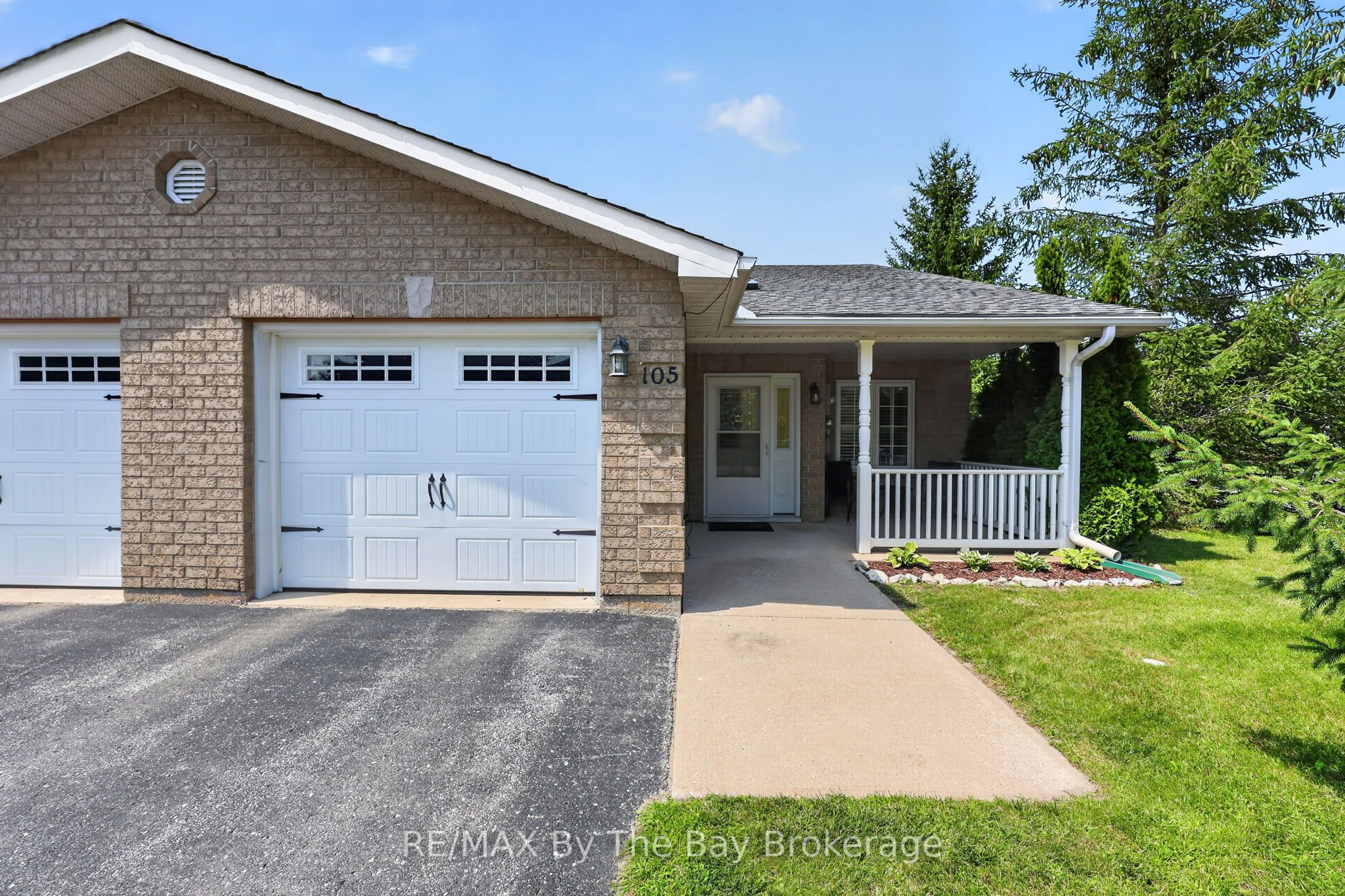 105 Meadow Lane, Wasaga Beach, ON L9Z 0A4 photo 3