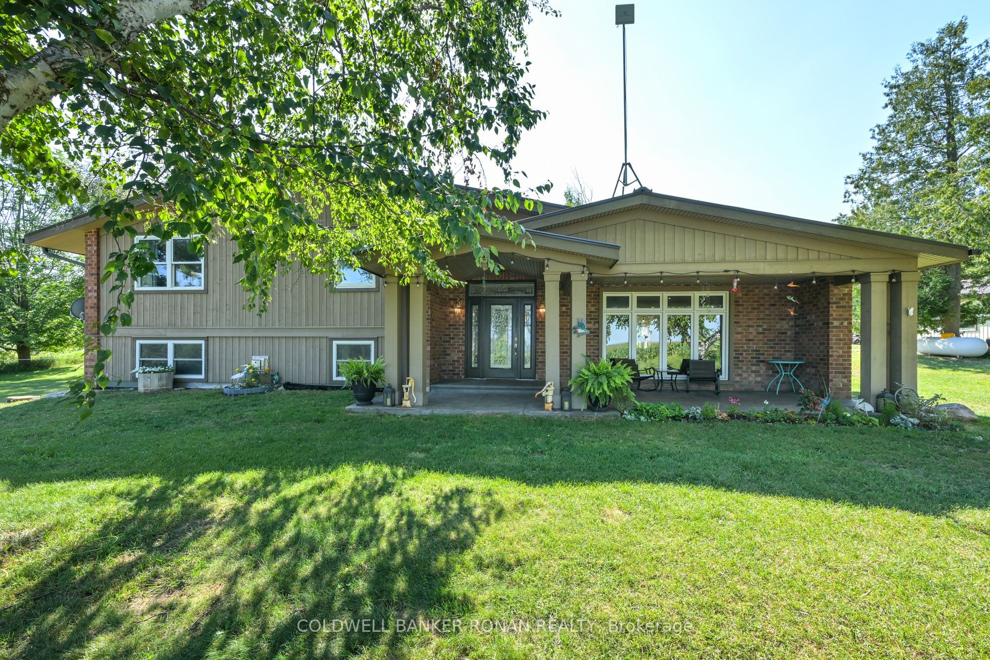 3430 Concession 3 S, Clearview, ON L0M 1G0 photo 2