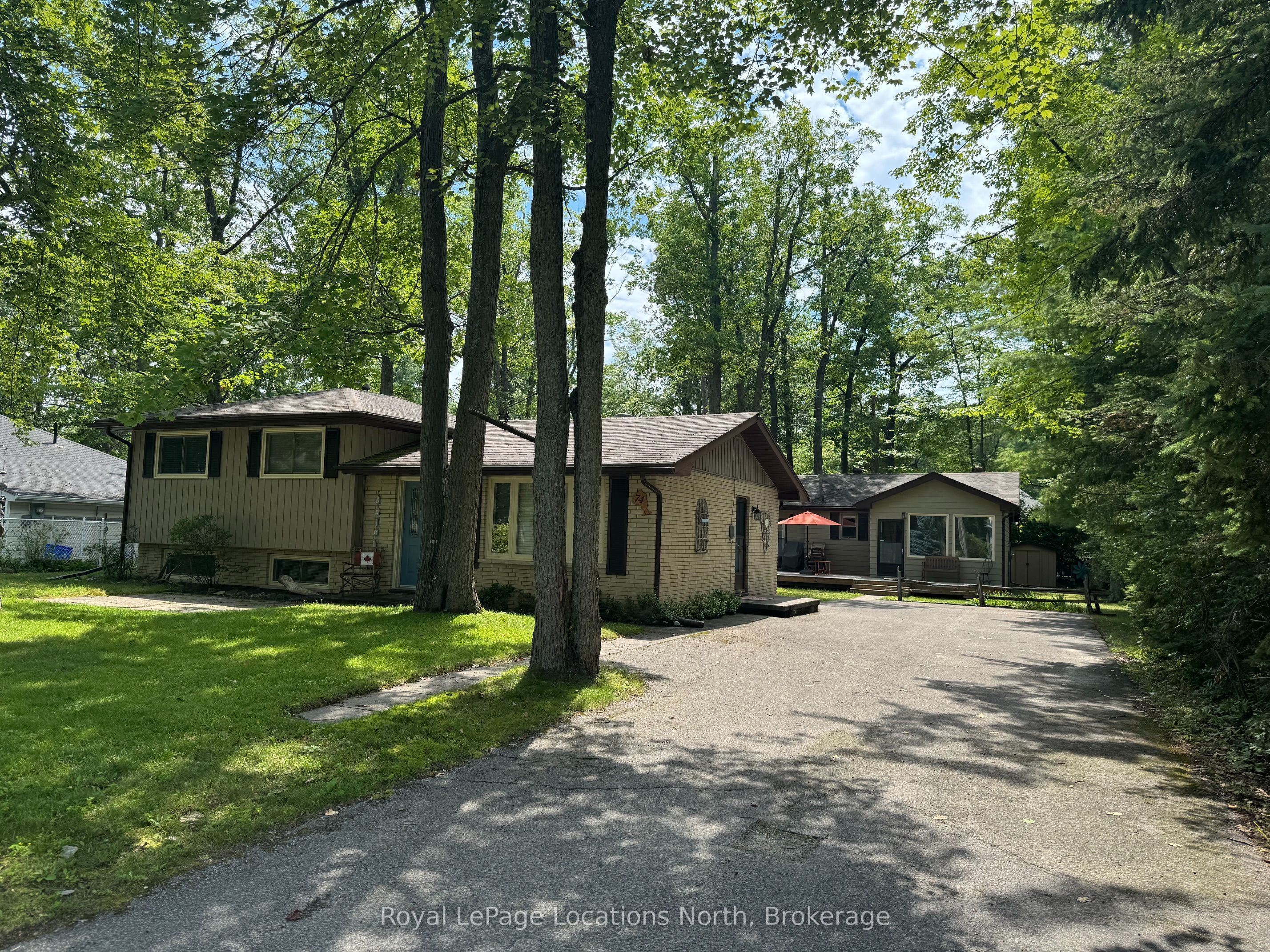 74 27th Street N, Wasaga Beach, ON L9Z 2E5