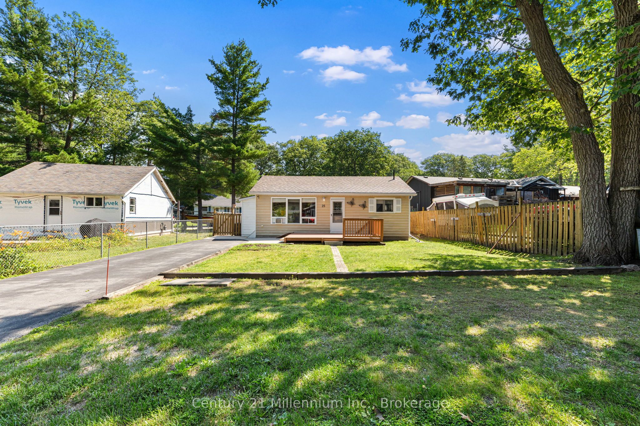 25 Glendale Avenue, Wasaga Beach, ON L9Z 2T1 photo 4