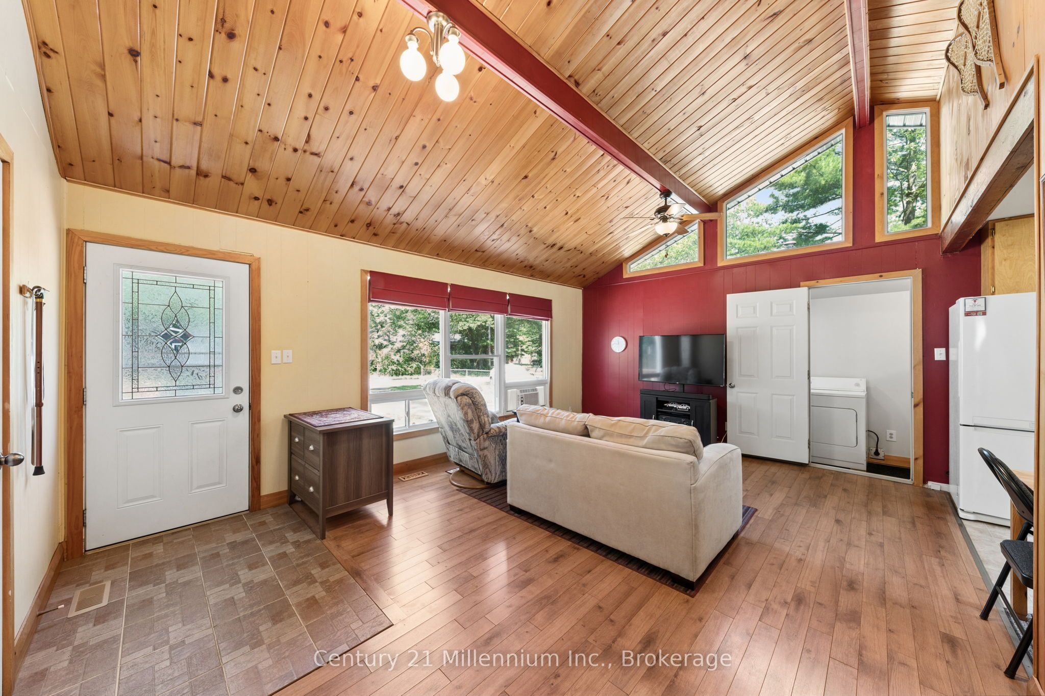 25 Glendale Avenue, Wasaga Beach, ON L9Z 2T1 photo 5