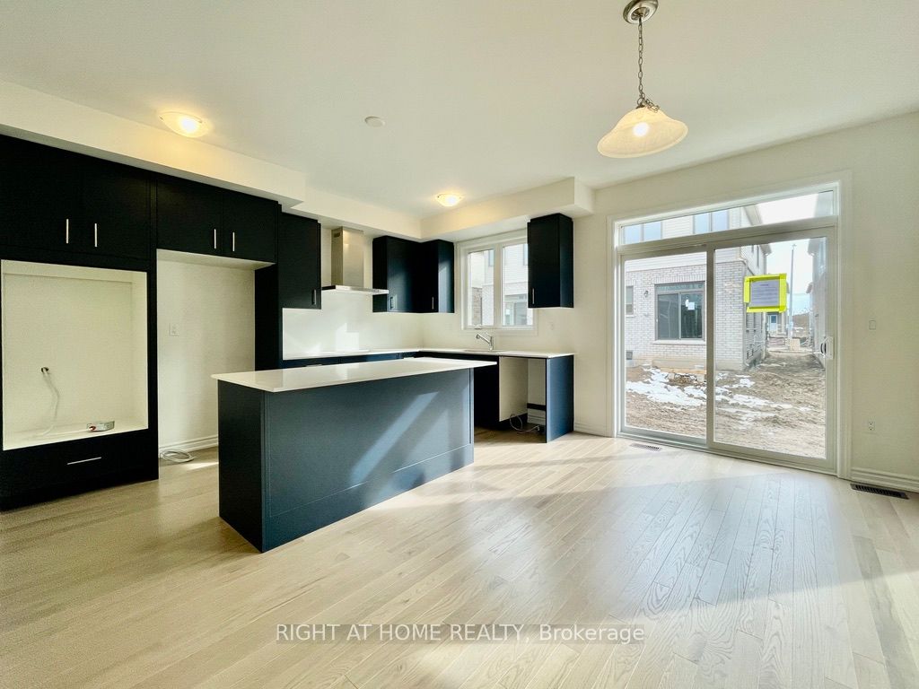 64 Gemini Drive, Barrie, ON L9J 0P8 photo 2