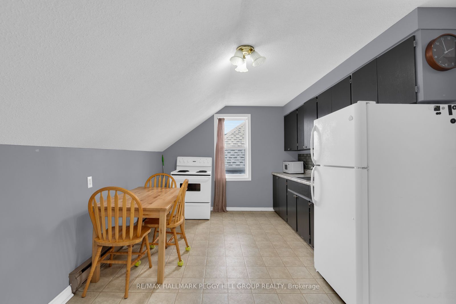 246 Mary Street, Orillia, ON L3V 3E6 photo 4