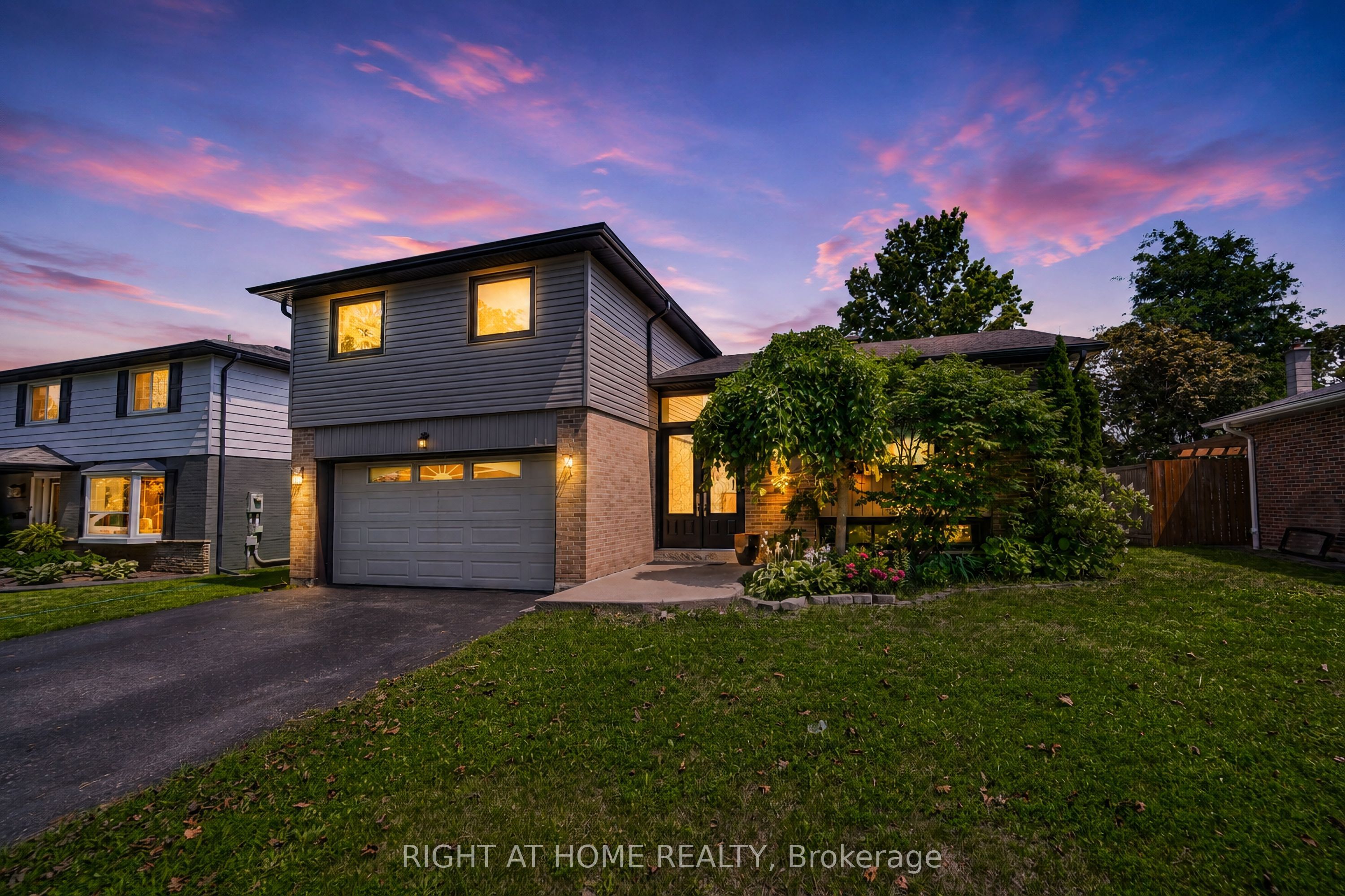 17 Clover Avenue, Barrie, ON L4N 3M7 photo 3