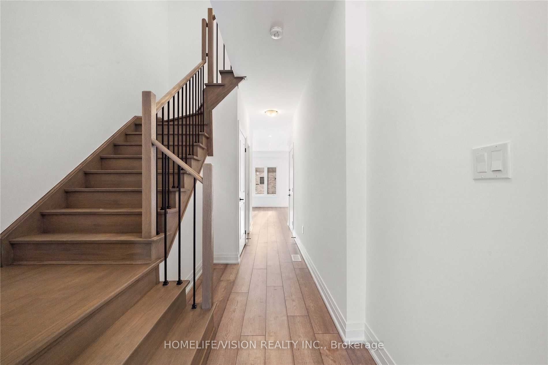 153 Gateland Drive, Barrie, ON L9J 0M5 photo 4