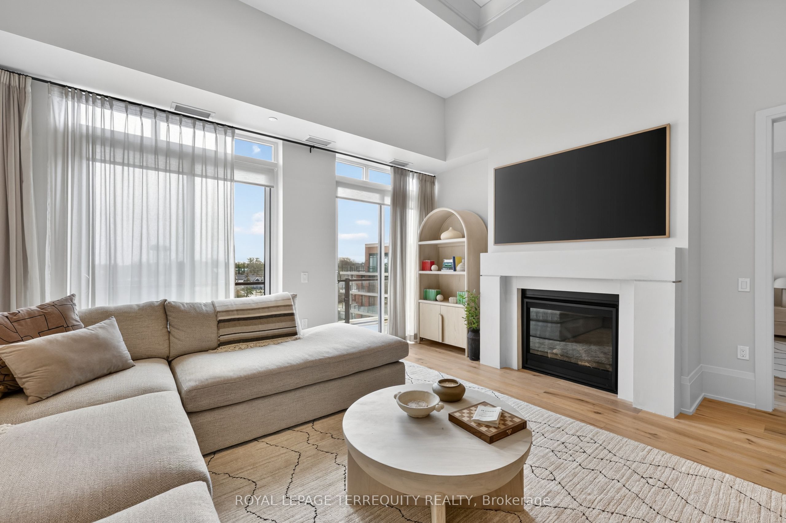 1 Hume Street PH 615, Collingwood, ON L9Y 0X3 photo 4