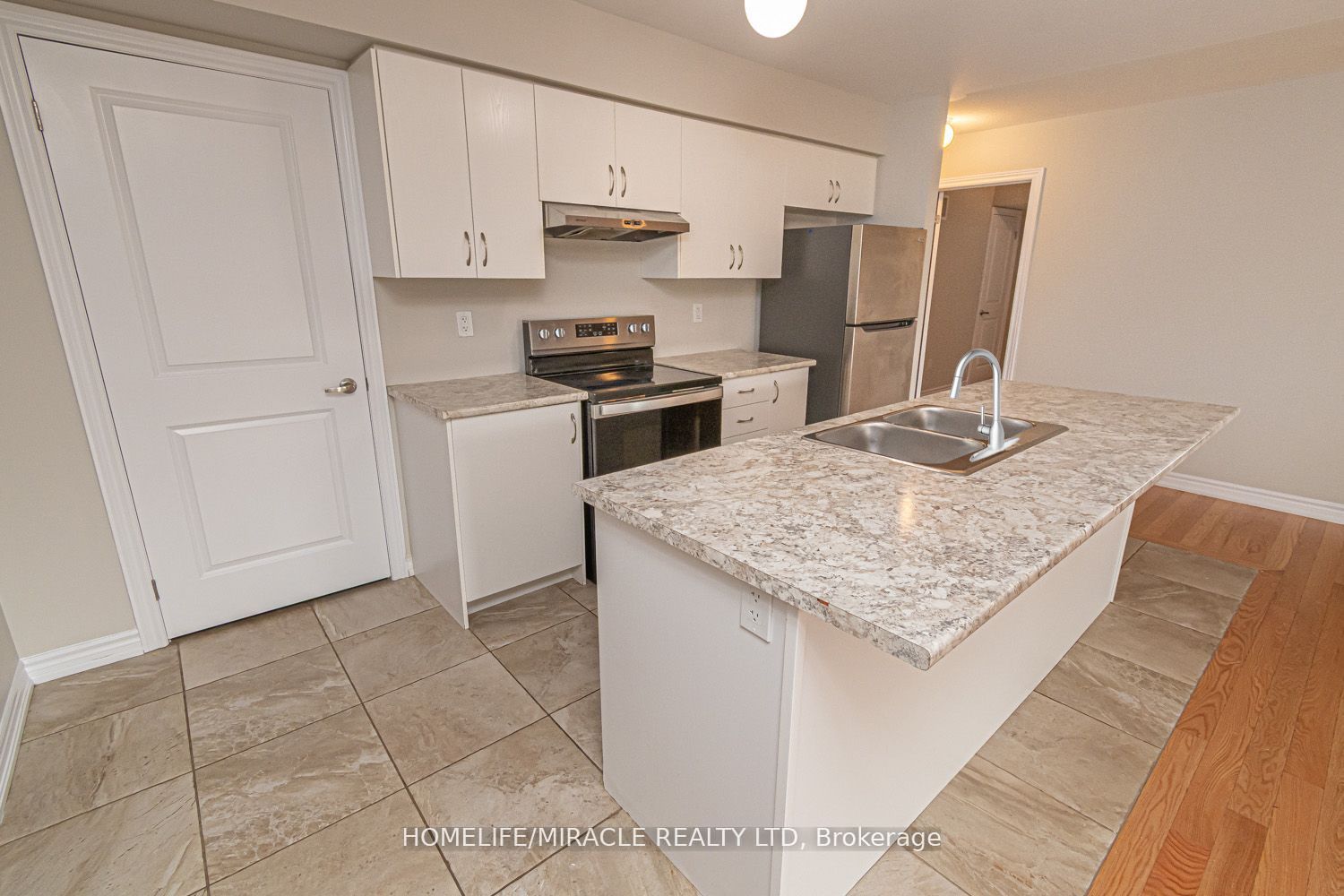 35 Bannister Road, Barrie, ON L9J 0L5 photo 3