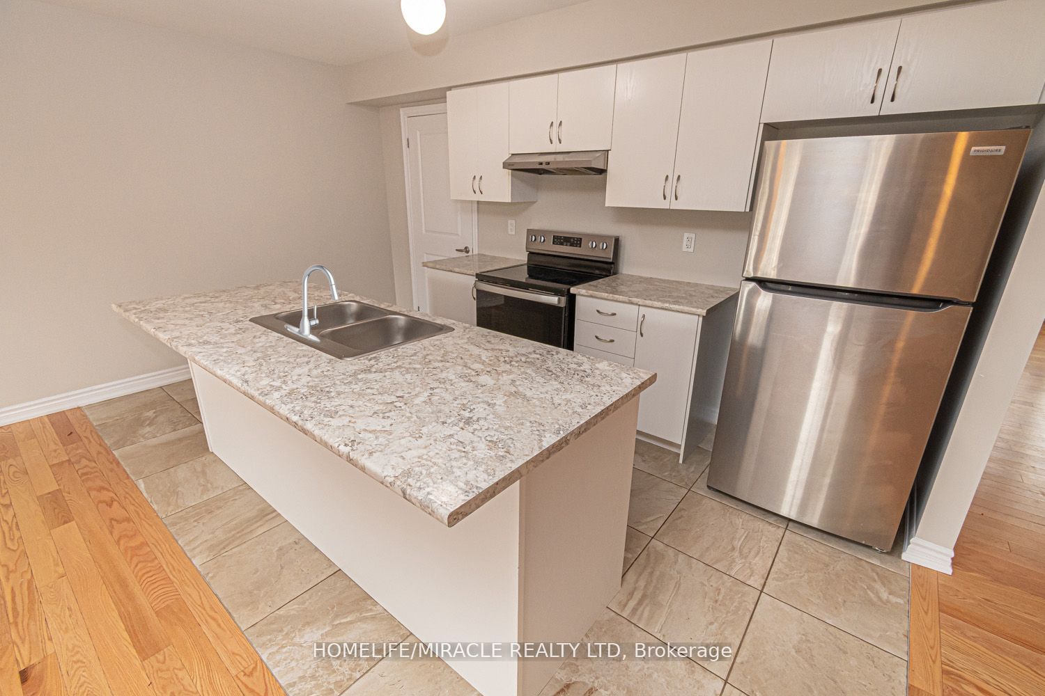 35 Bannister Road, Barrie, ON L9J 0L5 photo 4