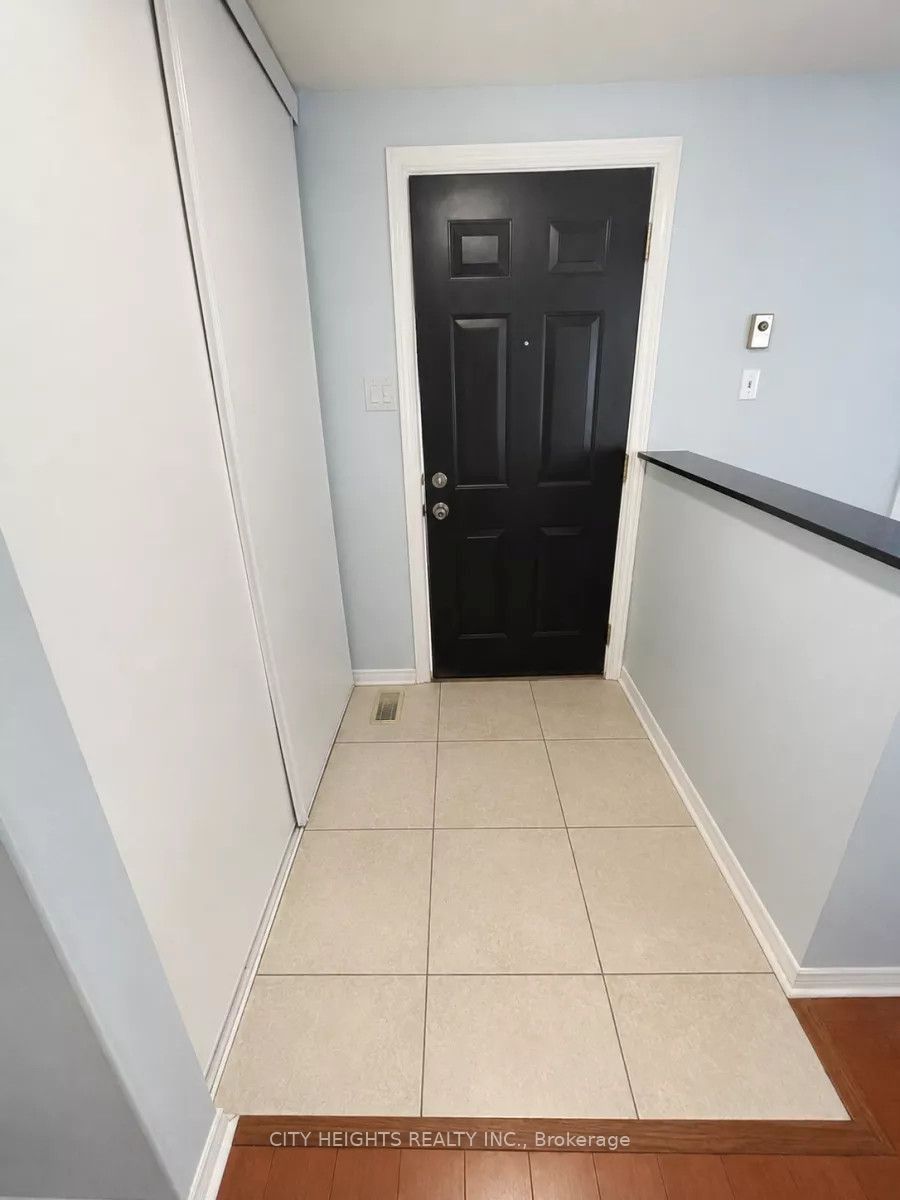 73 Hickling Trail, Barrie, ON L4M 5S7 photo 5
