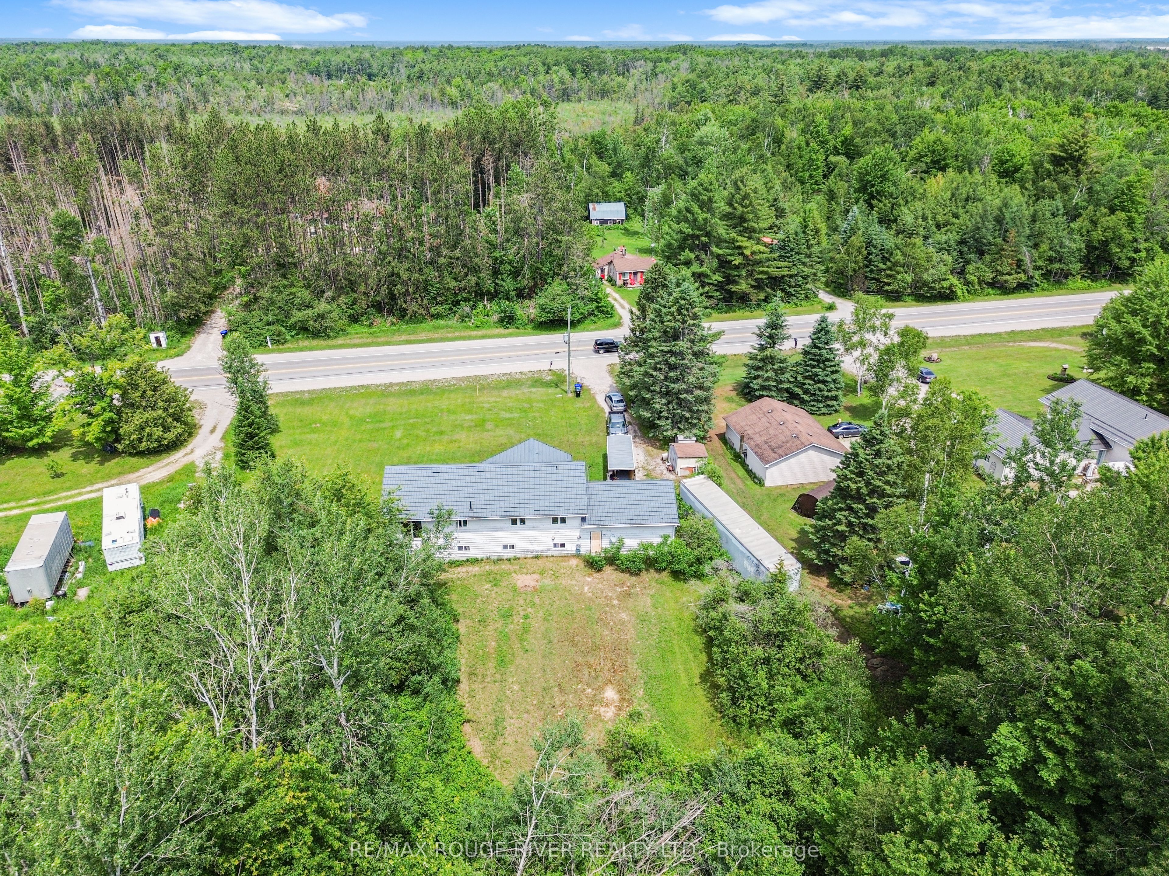 2225 Monck Road, Ramara, ON L3V 0P6 photo 2