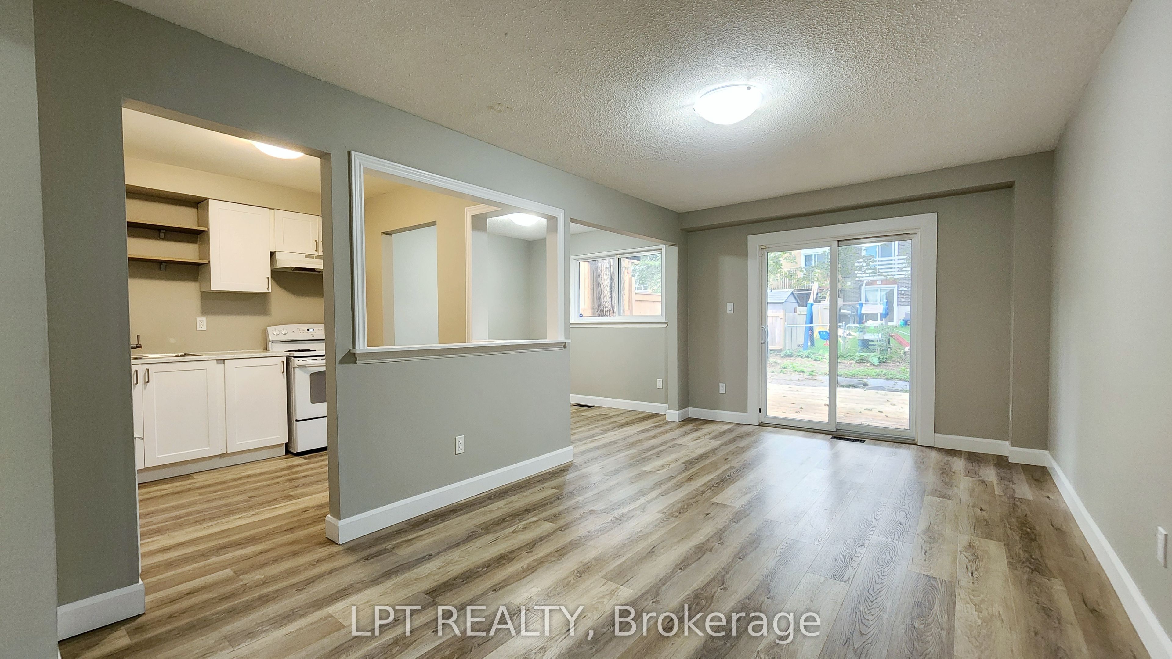 38 Chaucer Crescent, Barrie, ON L4N 4T7 photo 5
