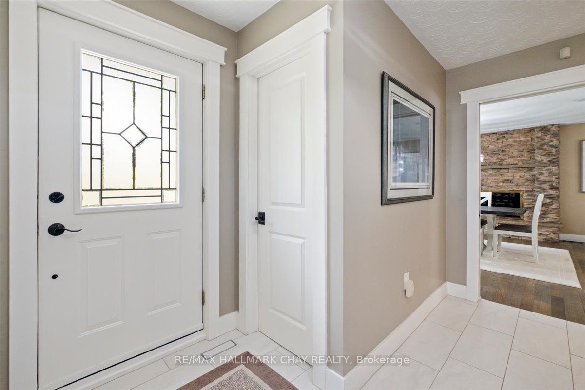 11 Park Trail, Springwater, ON L9X 0L3 photo 3