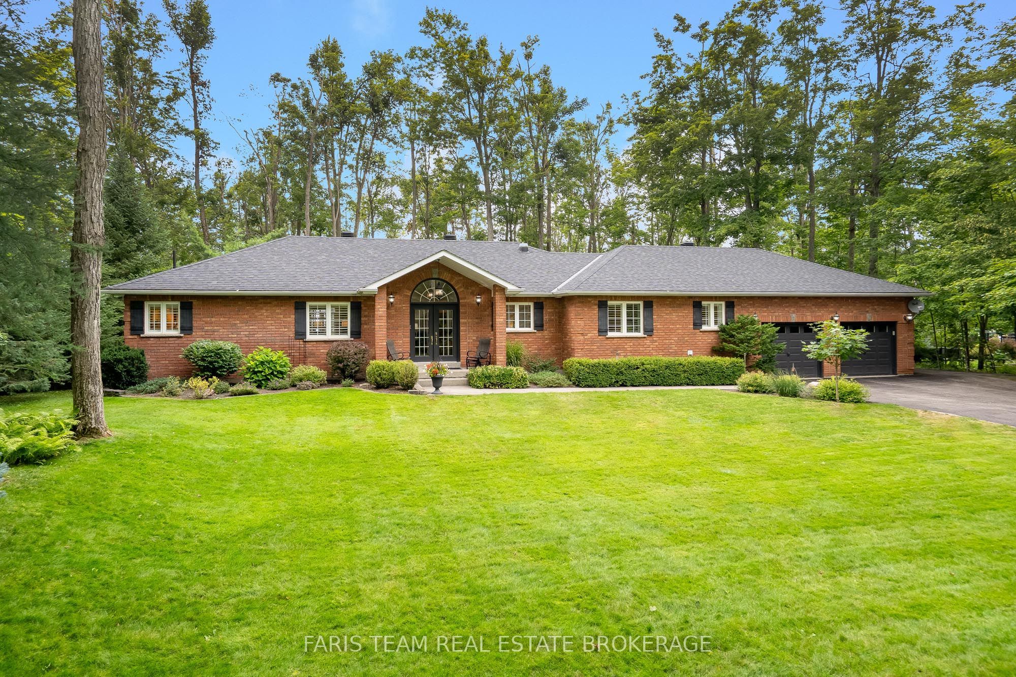 10 Green Mountain Court, Oro-Medonte, ON L0L 2L0 photo 2