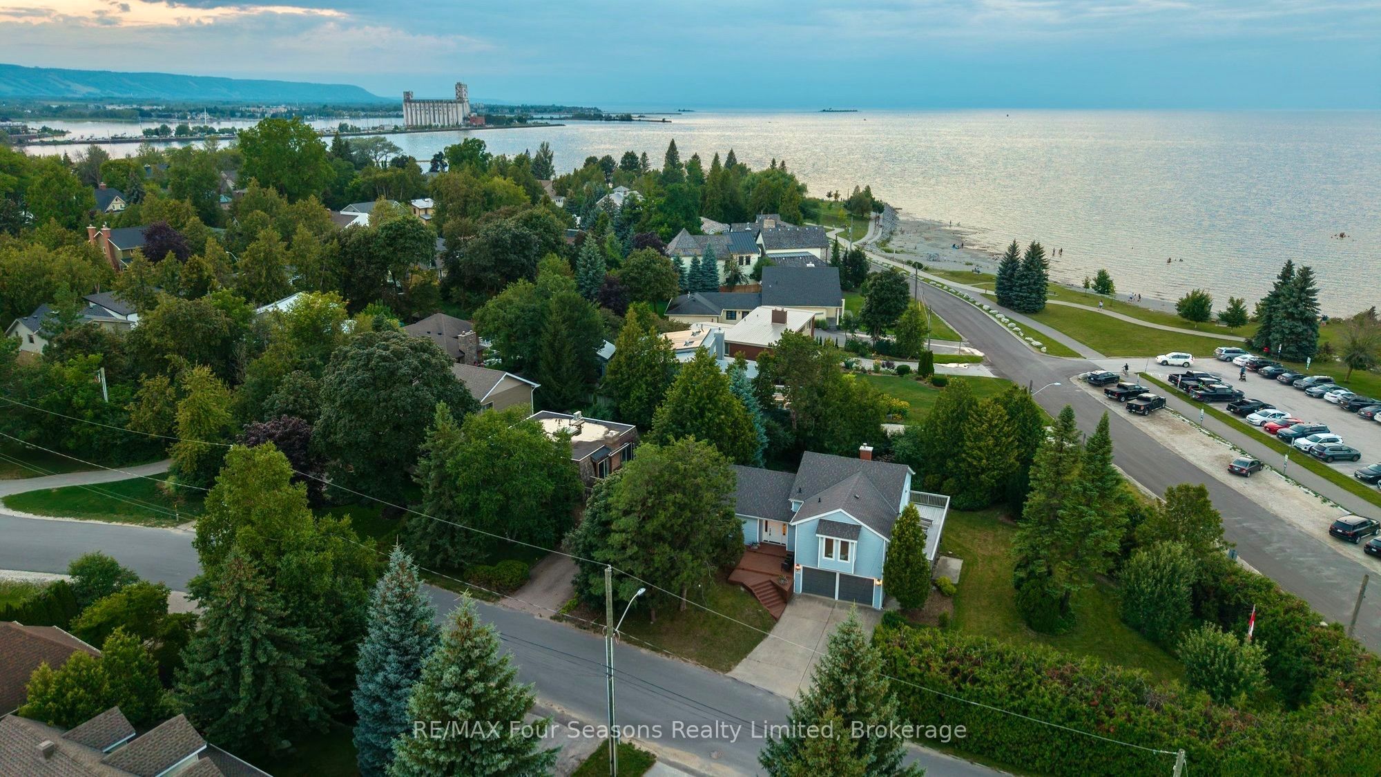 97 & 99 Huron Street, Collingwood, ON L9Y 4Y3