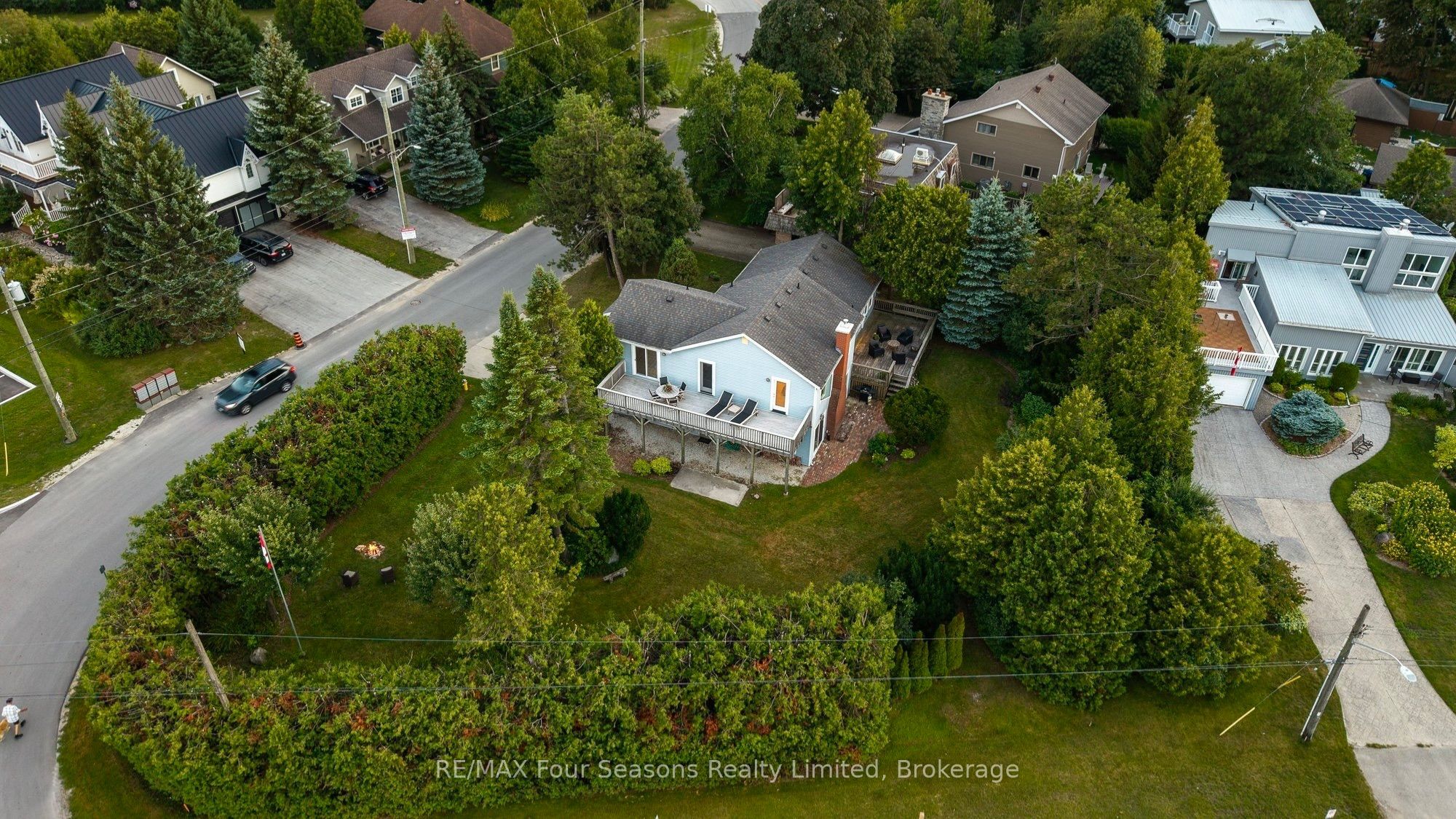 97 & 99 Huron Street, Collingwood, ON L9Y 4Y3 photo 4