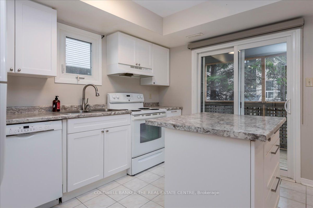 119 D'ambrosio Drive 9, Barrie, ON L4N 7N7 photo 3