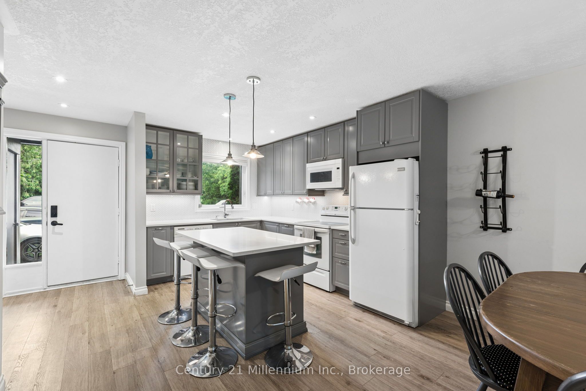 156 N ESCARPMENT Crescent, Collingwood, ON L9Y 5B4 photo 4