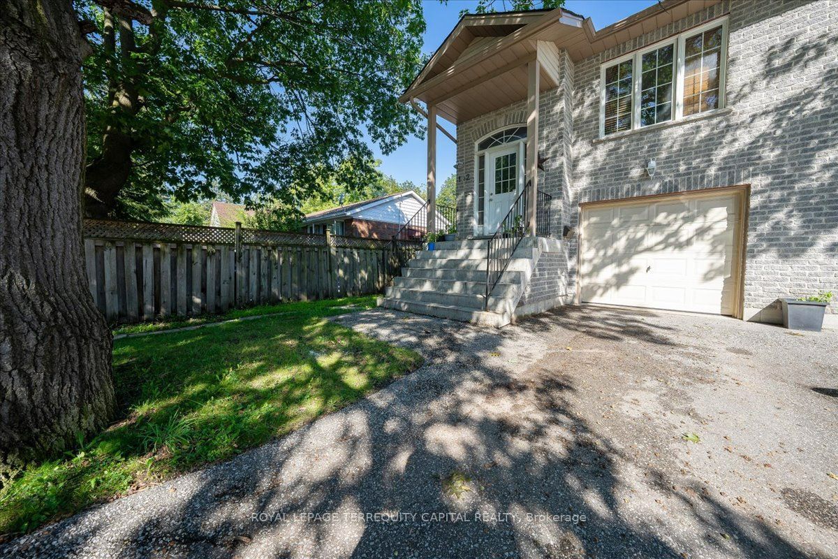 102 Henry Street, Barrie, ON L4N 1C8 photo 3