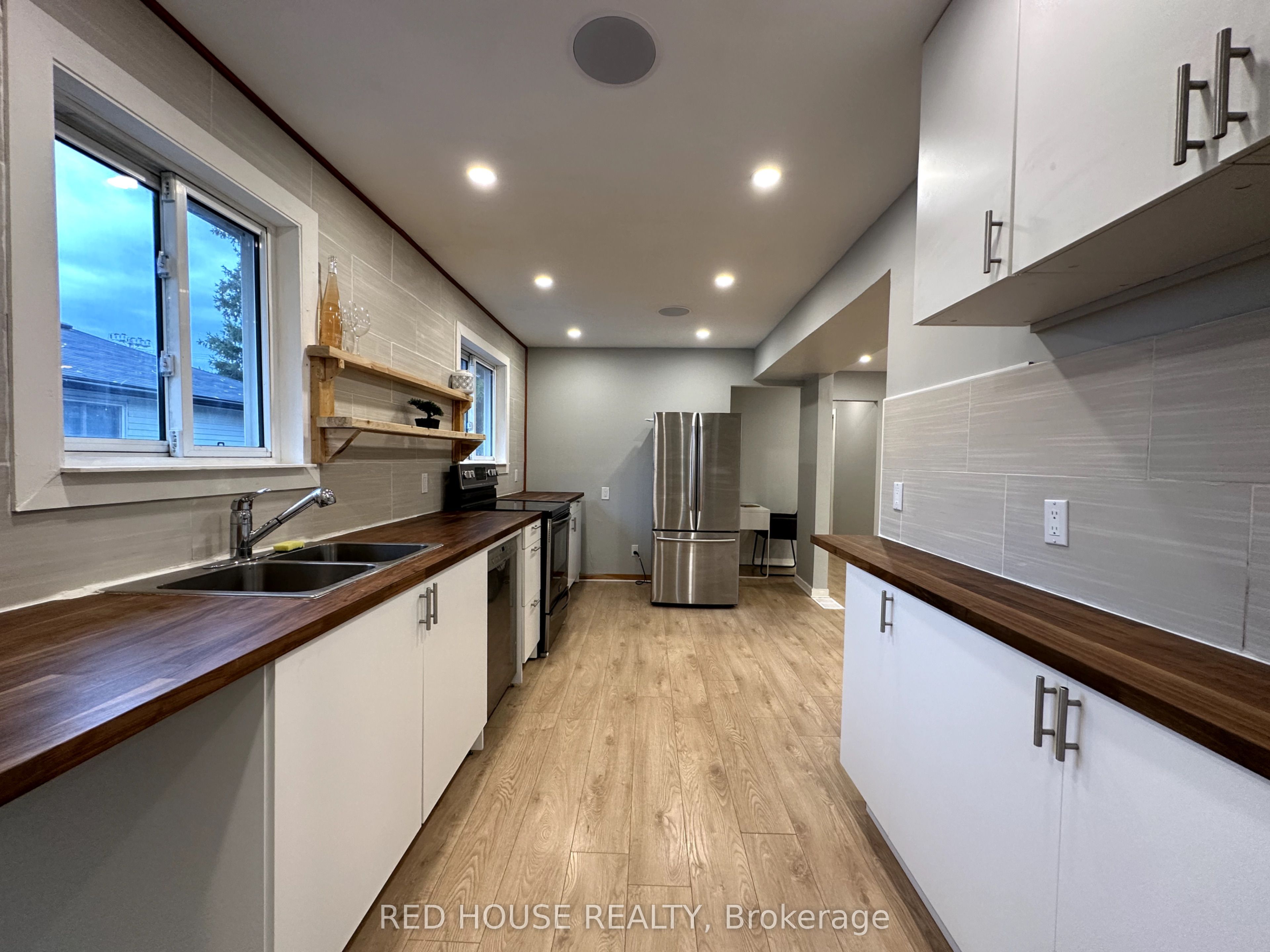 52 Charlbrook Avenue, Barrie, ON L4M 2Y4 photo 4