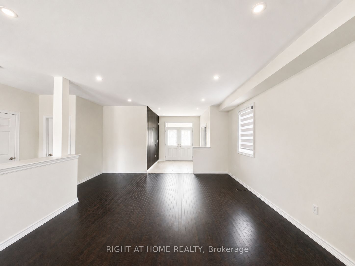 8 Pearl Street, Wasaga Beach, ON L9Z 0G9 photo 3