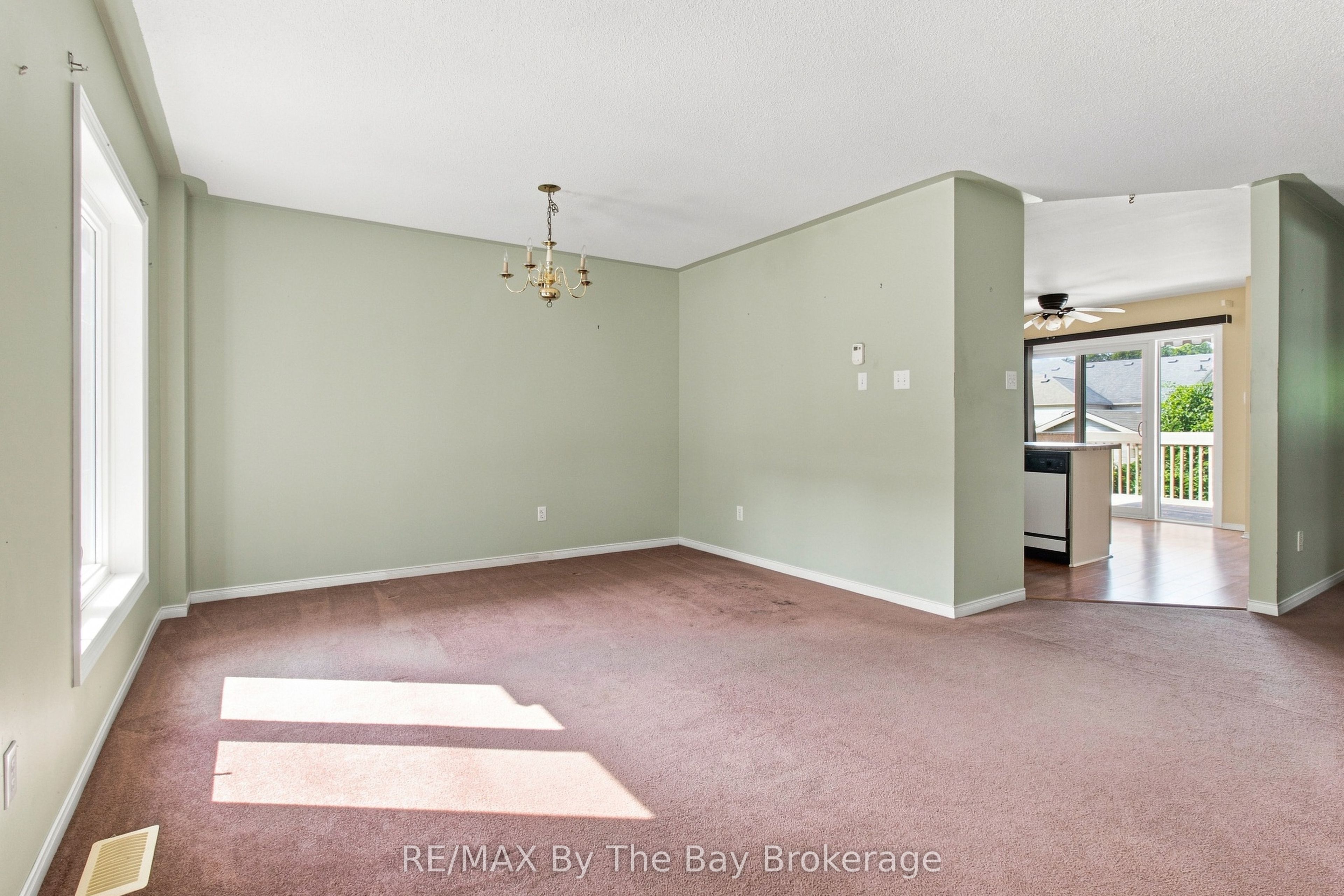 36 Harbour Crescent, Wasaga Beach, ON L9Z 1G5 photo 3